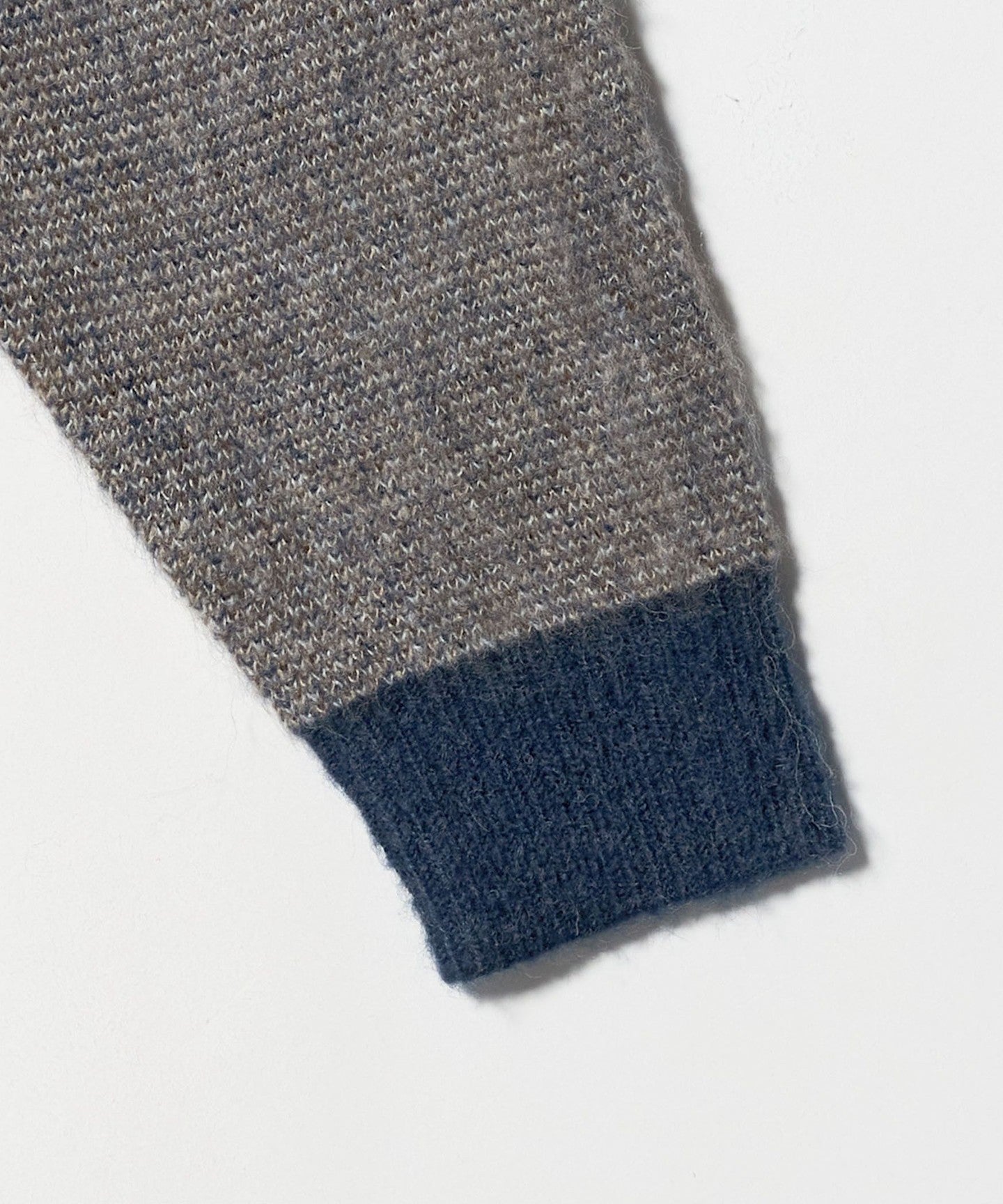 62136000023-d09.jpg