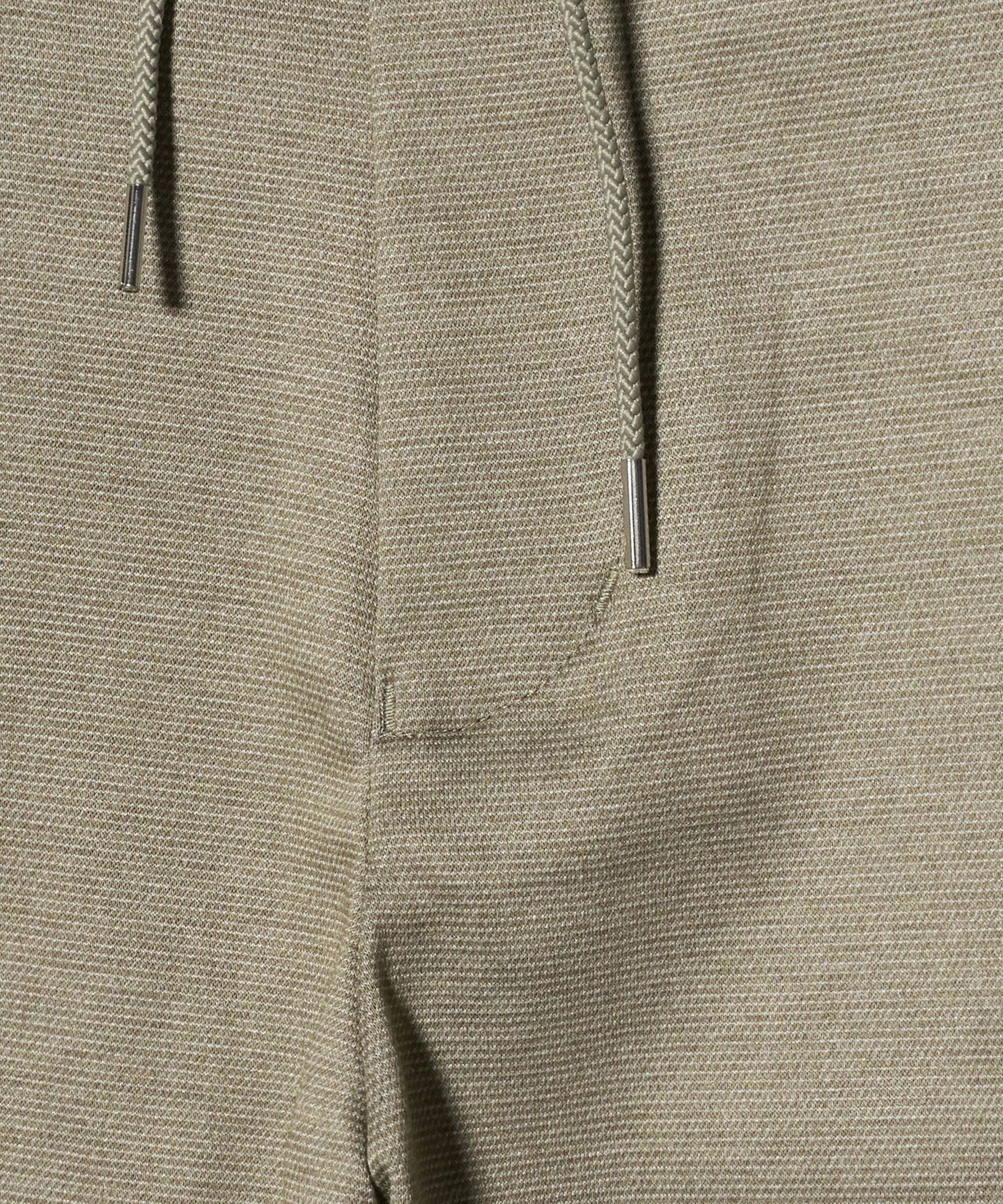 62146000024-d20.jpg