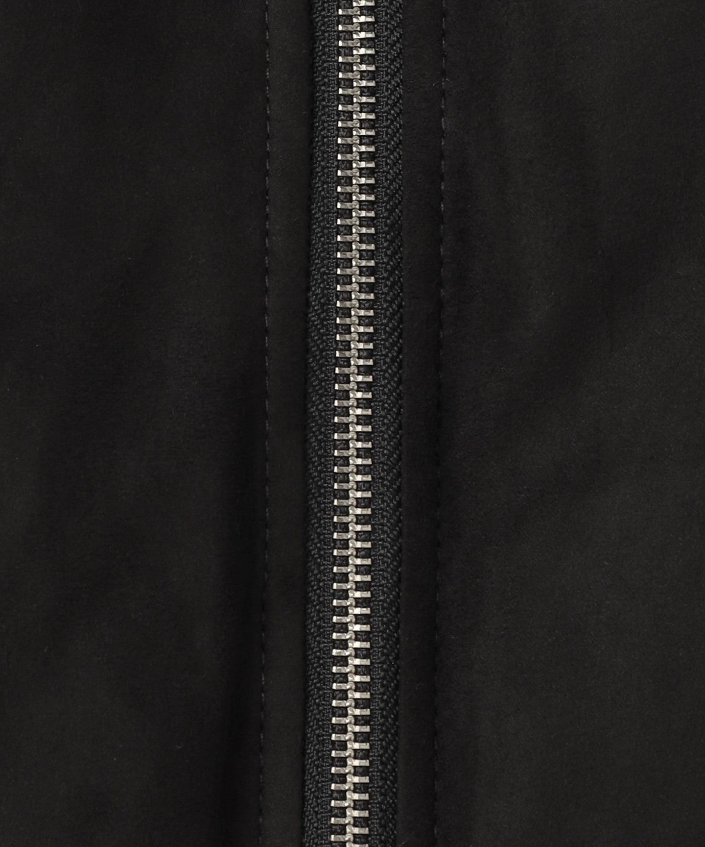 62256990810-d24.jpg