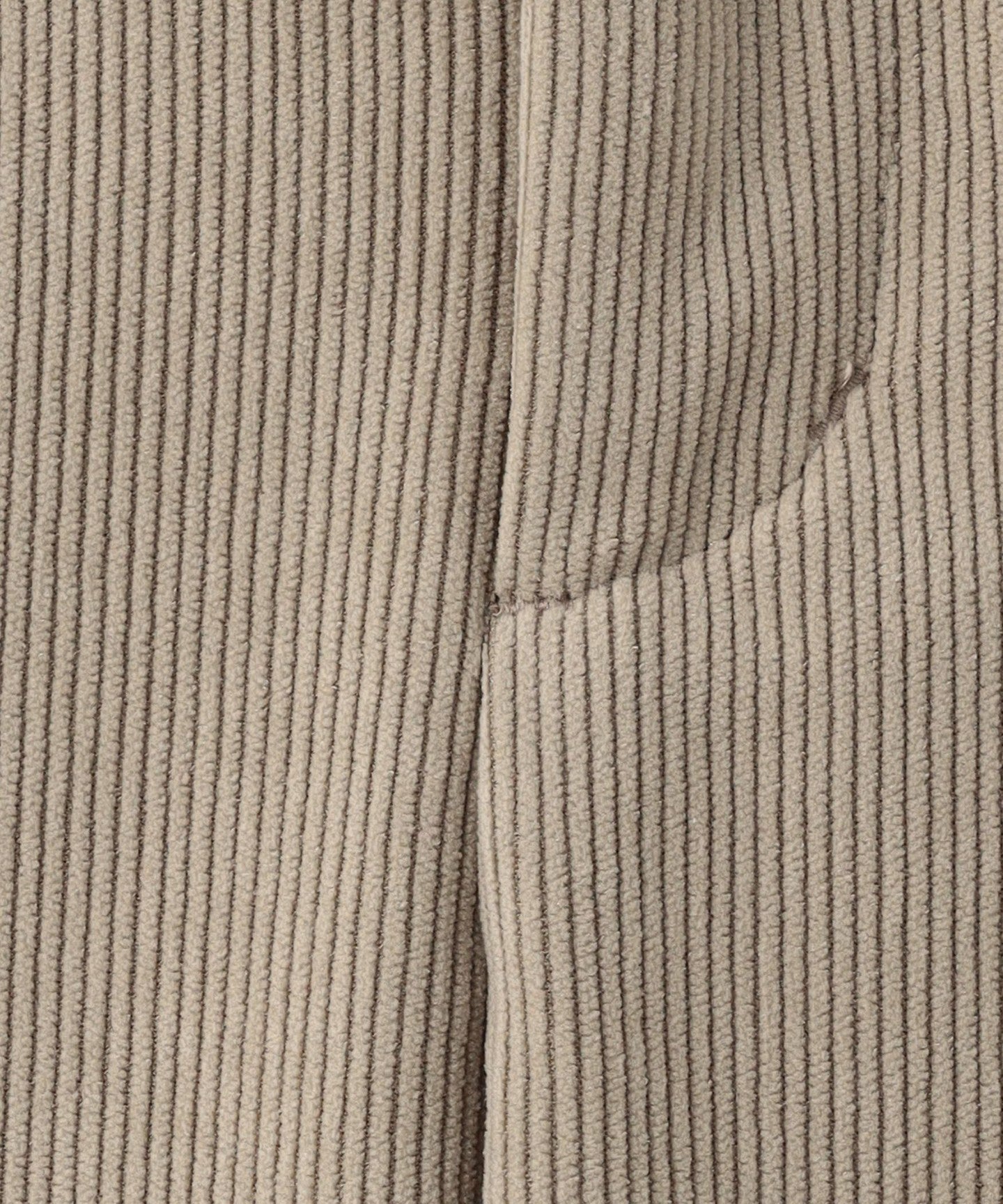 63146990328-d07.jpg