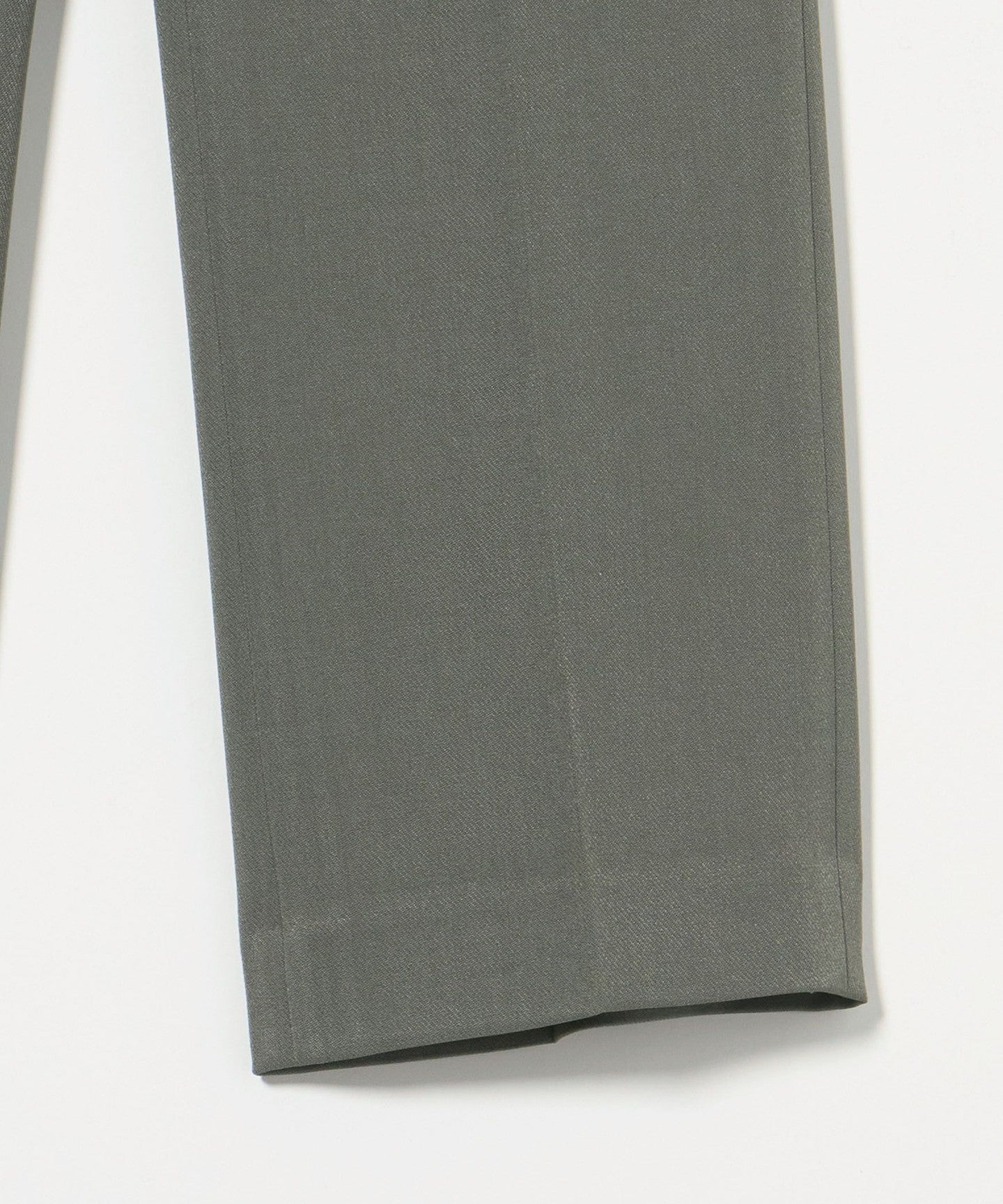63146990375-d12.jpg