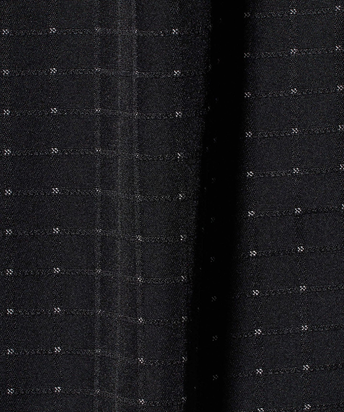 63166990383-d07.jpg