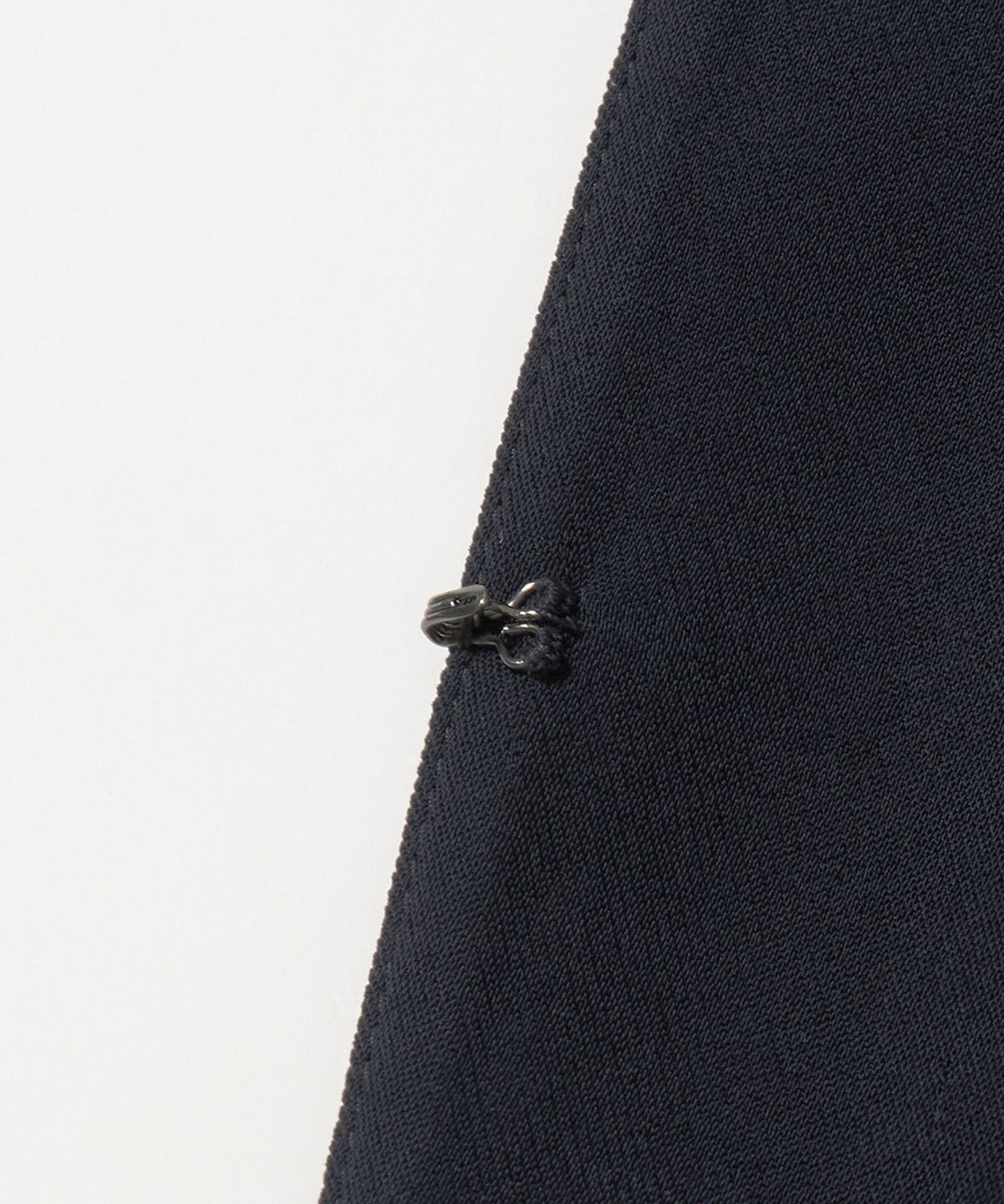 63226000059-d06.jpg