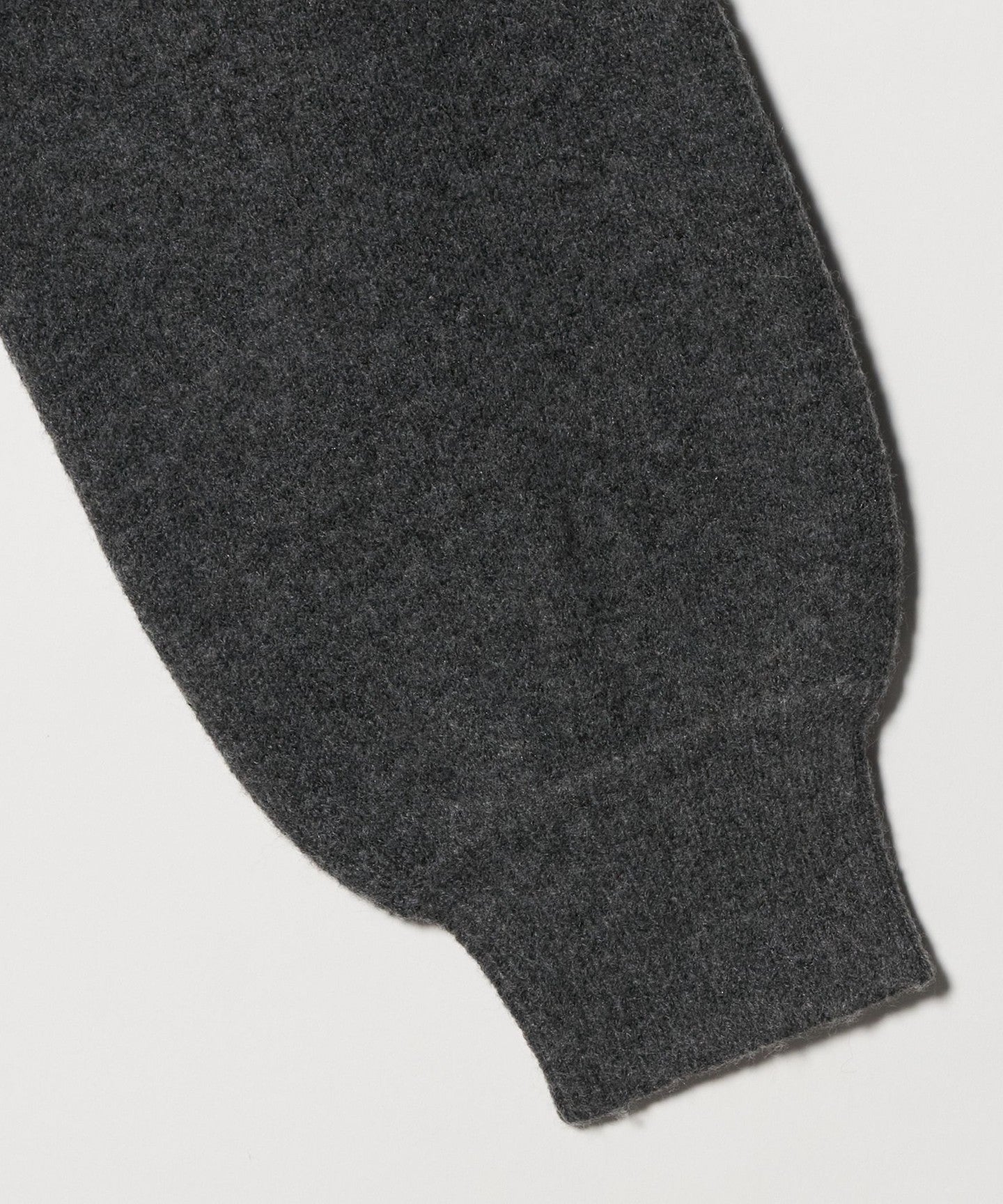 64136000025-d03.jpg