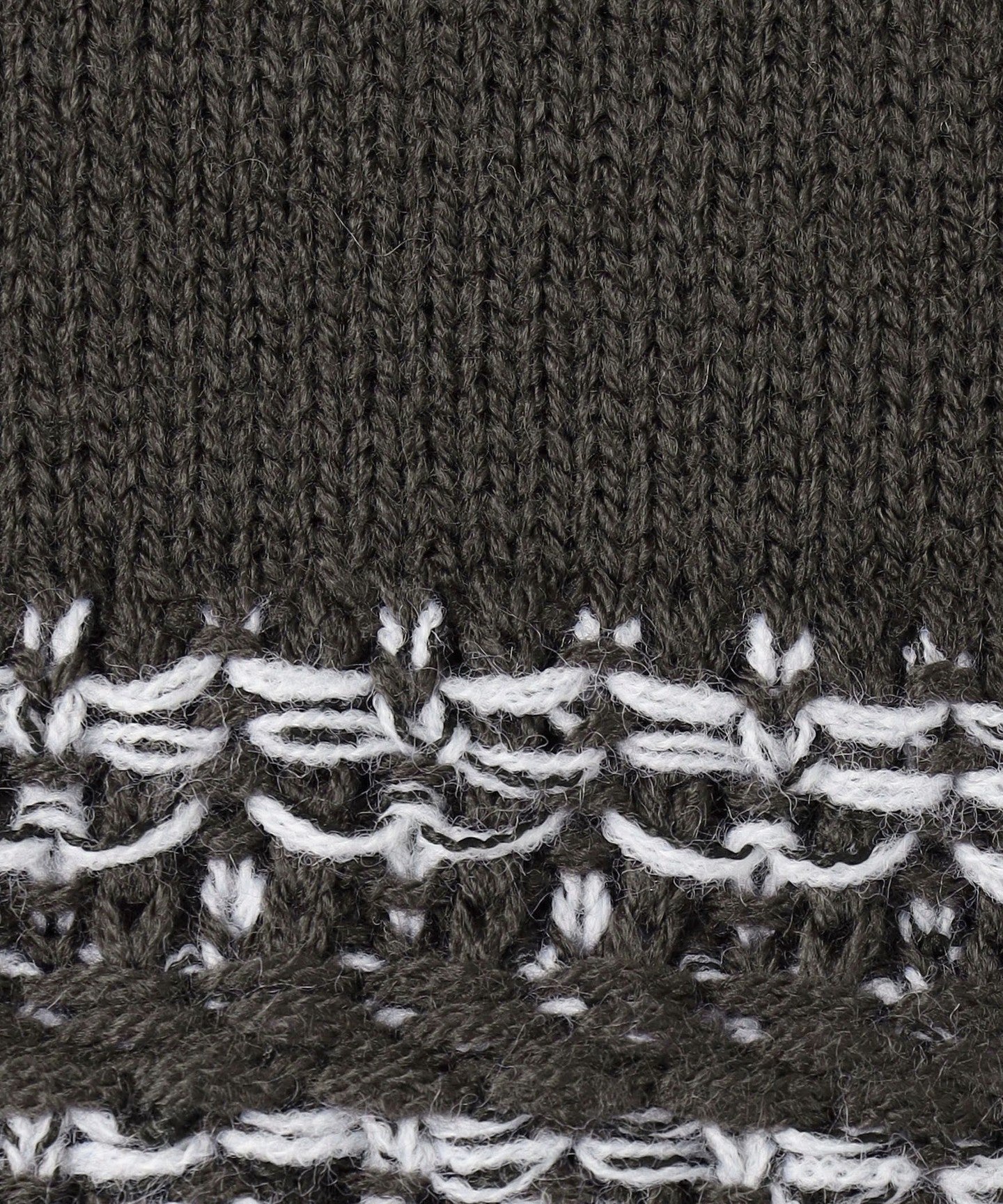 64136990451-d05.jpg