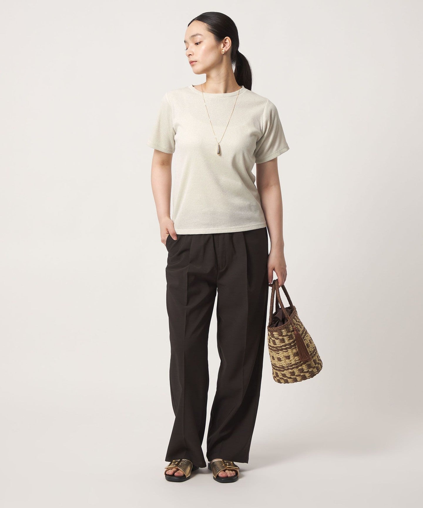 64176000012-d02.jpg