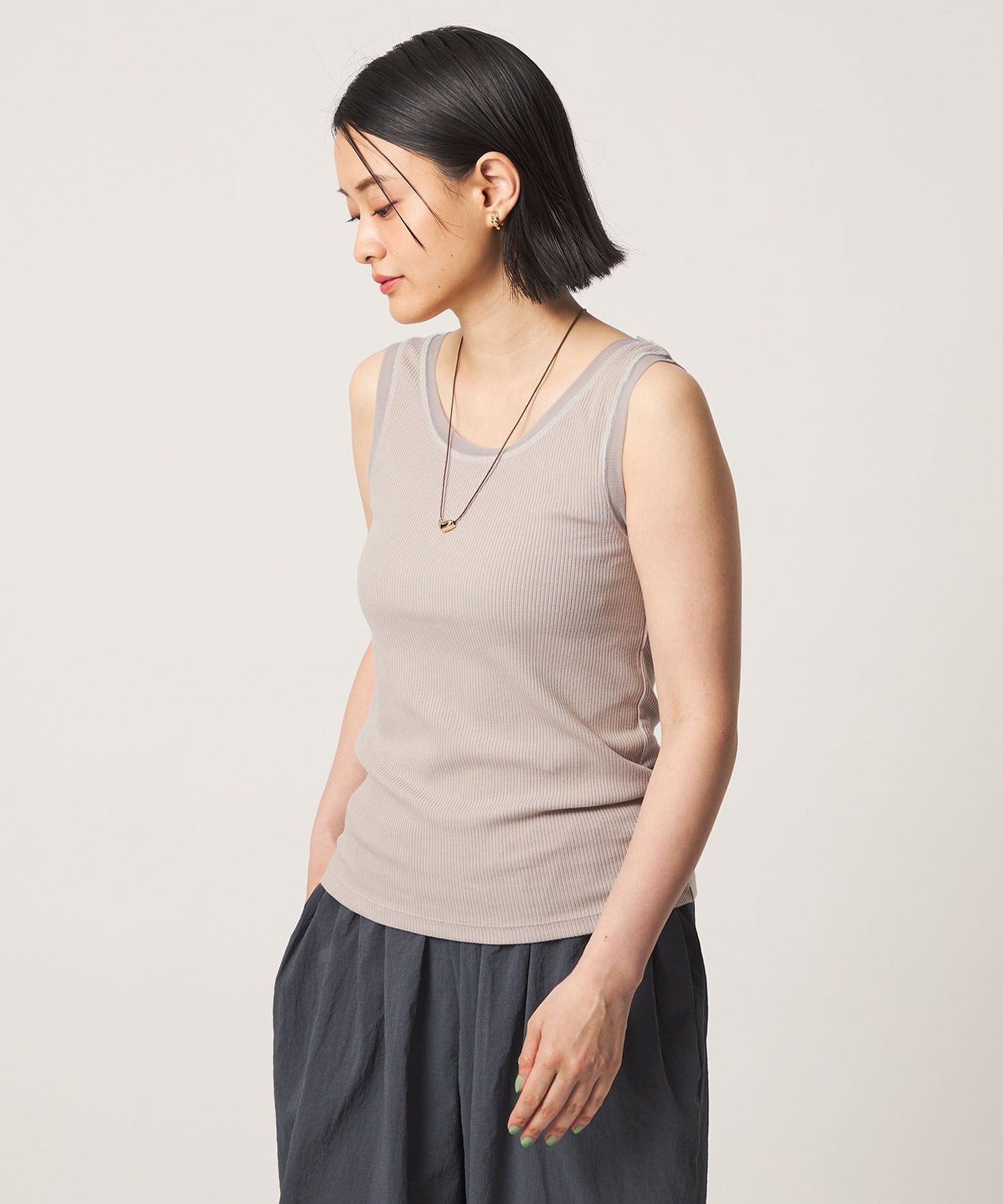 64176000043-d01.jpg