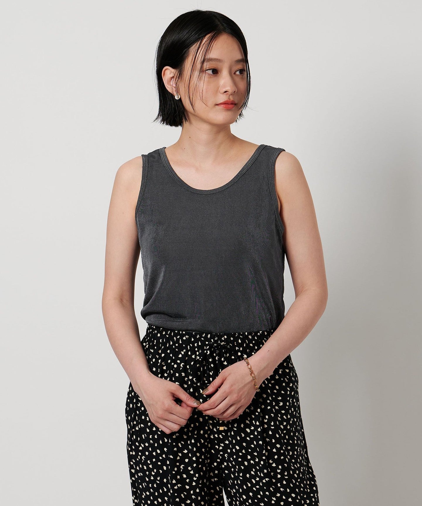 64176990778-d08.jpg
