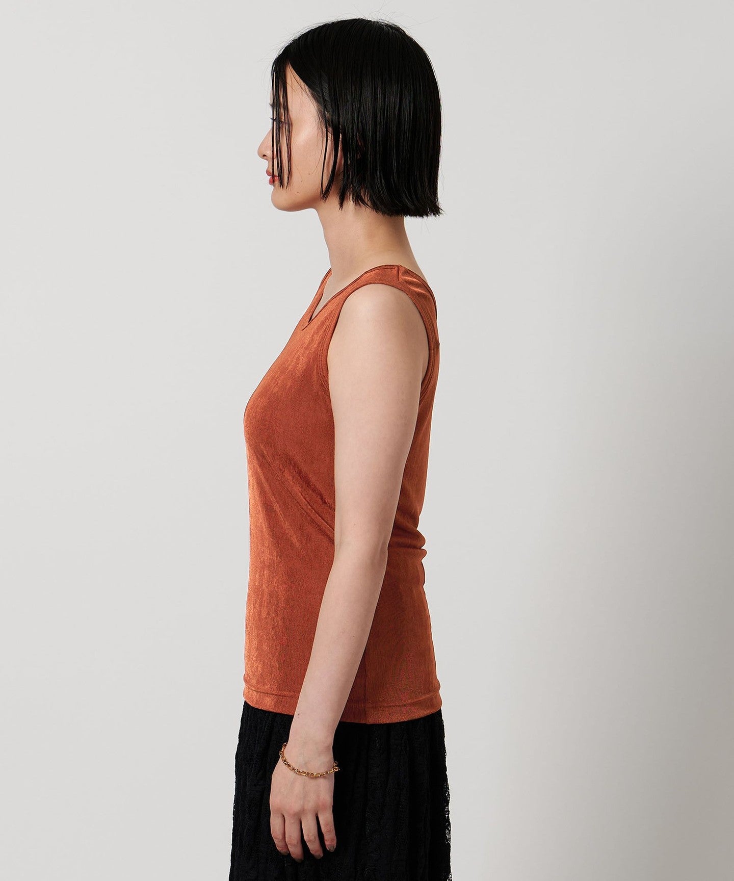 64176990778-d15.jpg