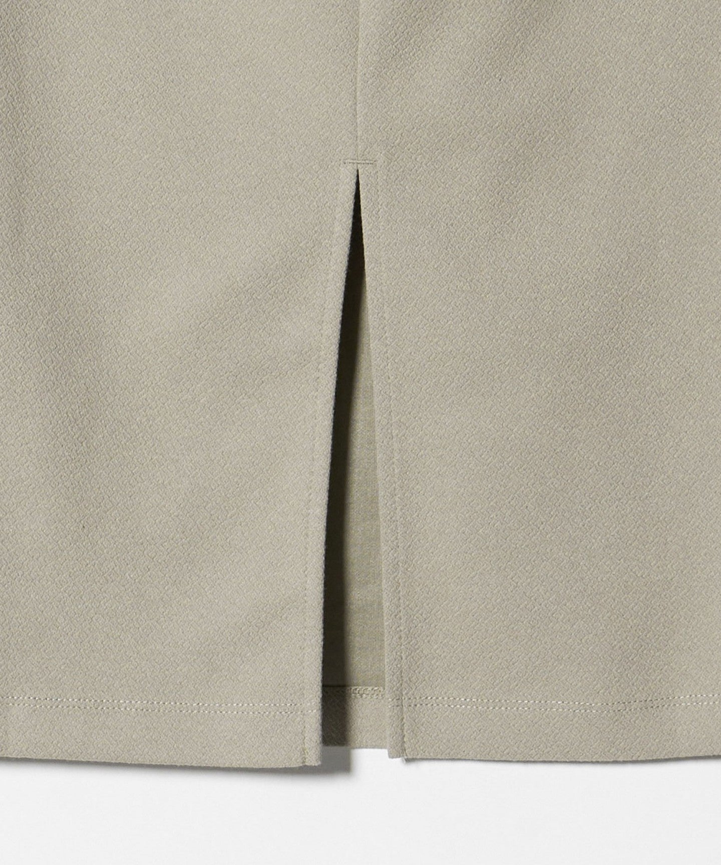 64246000043-d06.jpg