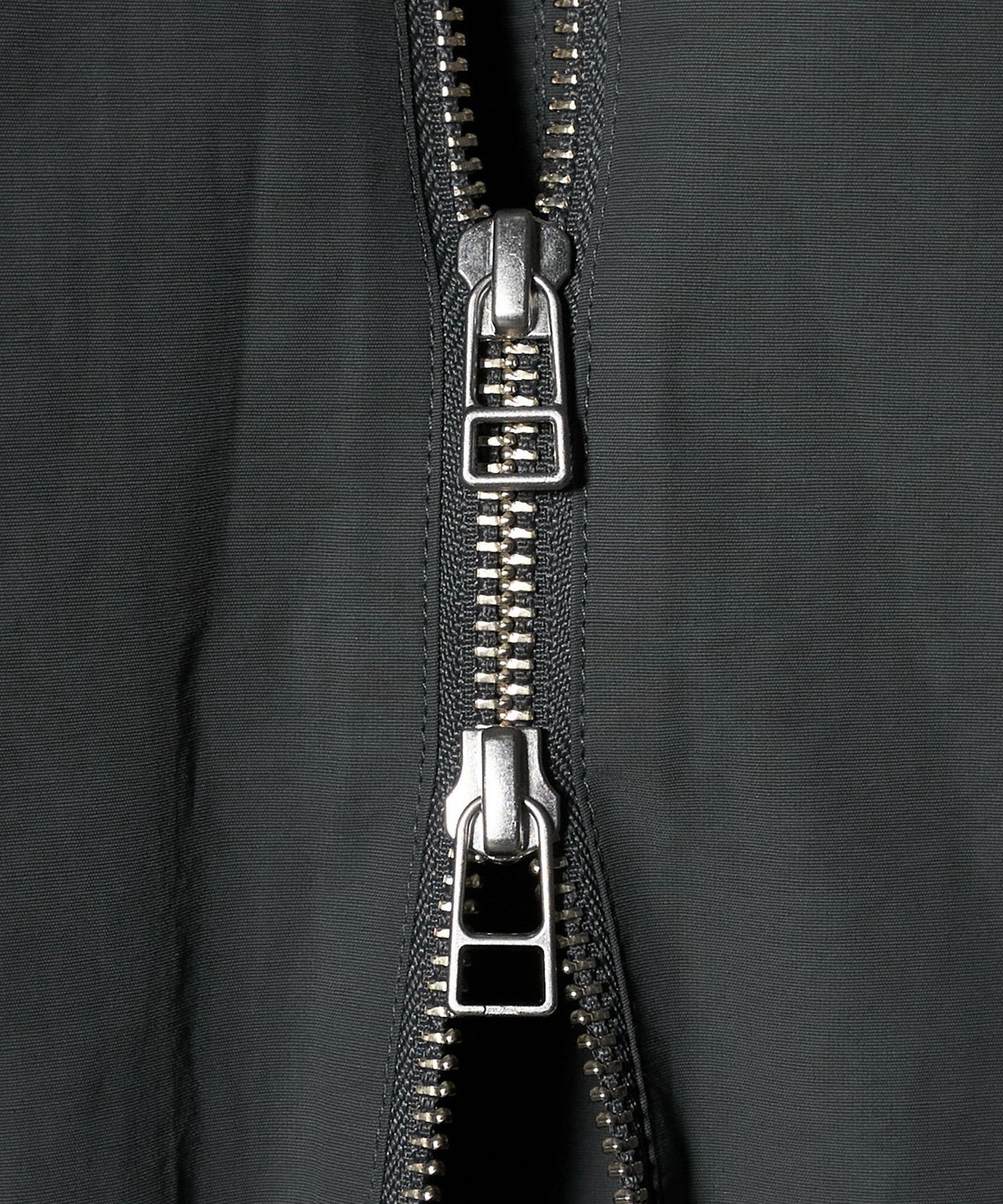 64256000033-d26.jpg