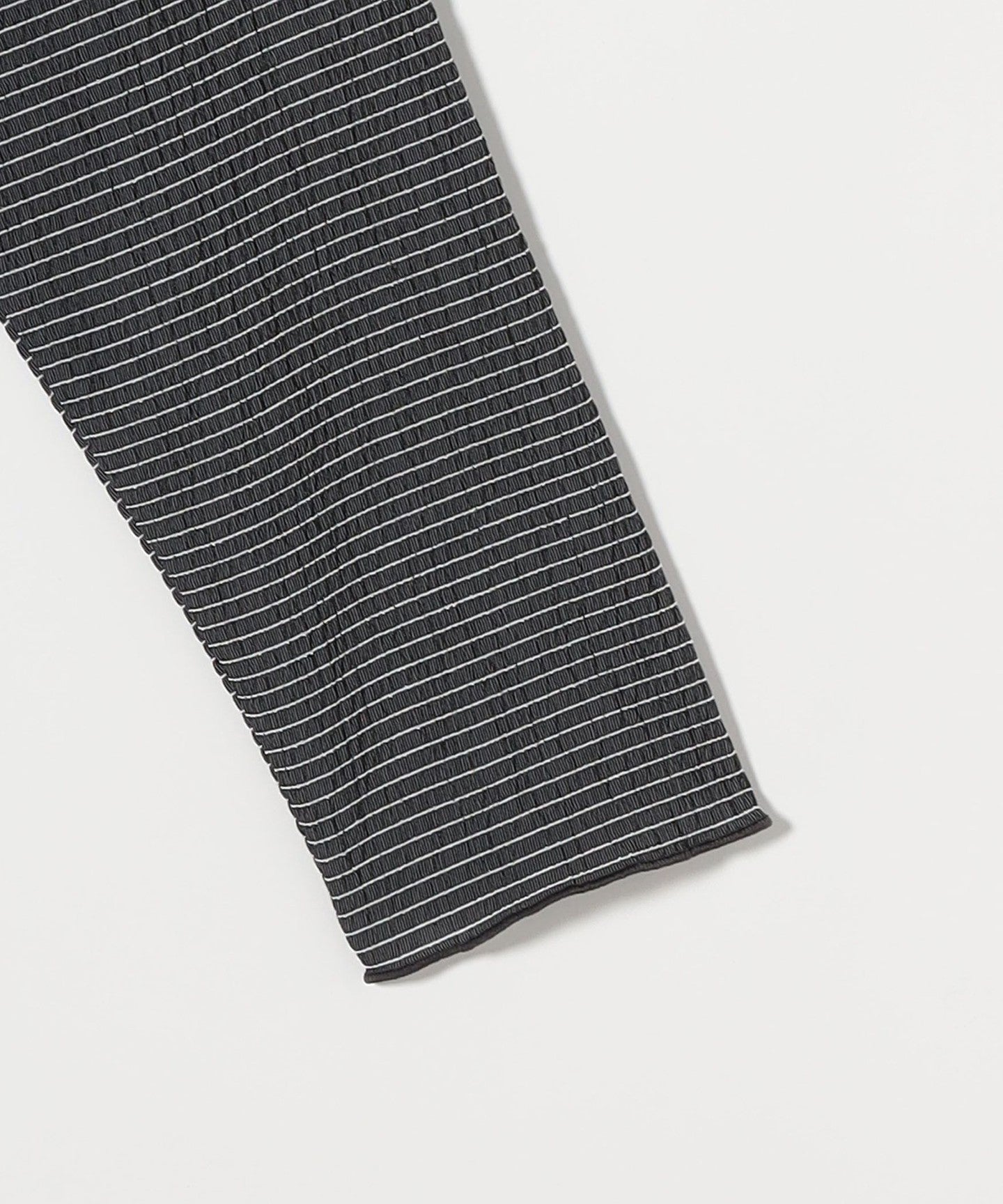 64276990781-d03.jpg