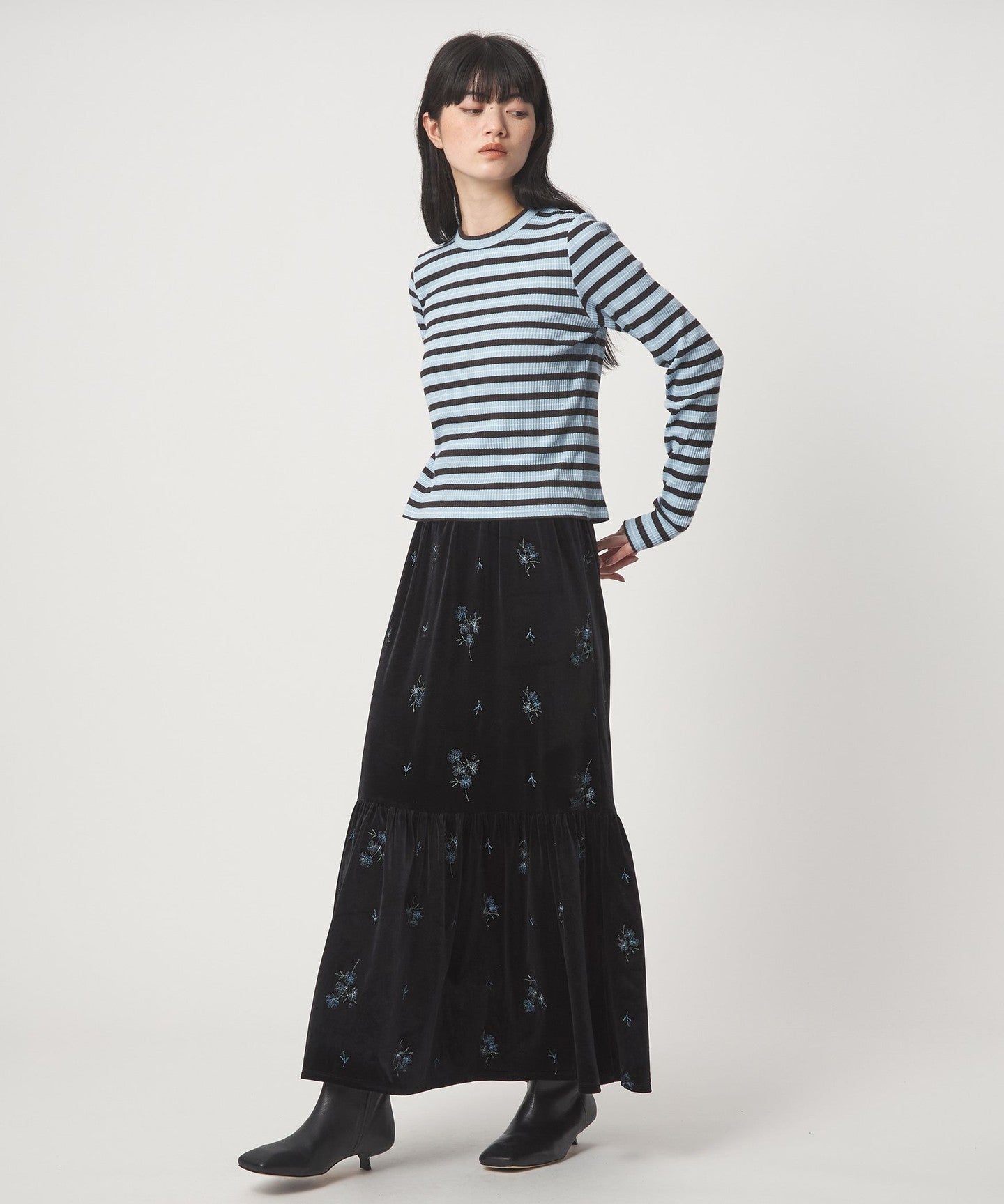 66121000008-d05.jpg