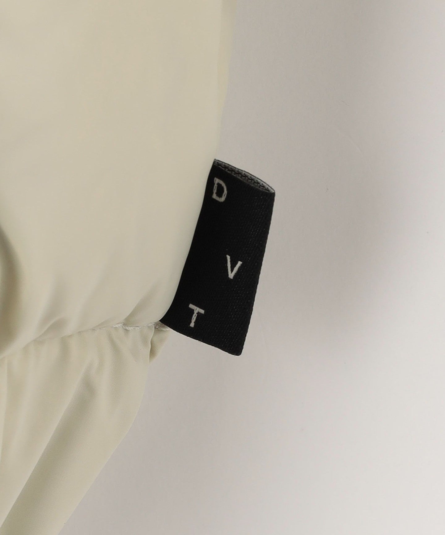 66254991272-d05.jpg