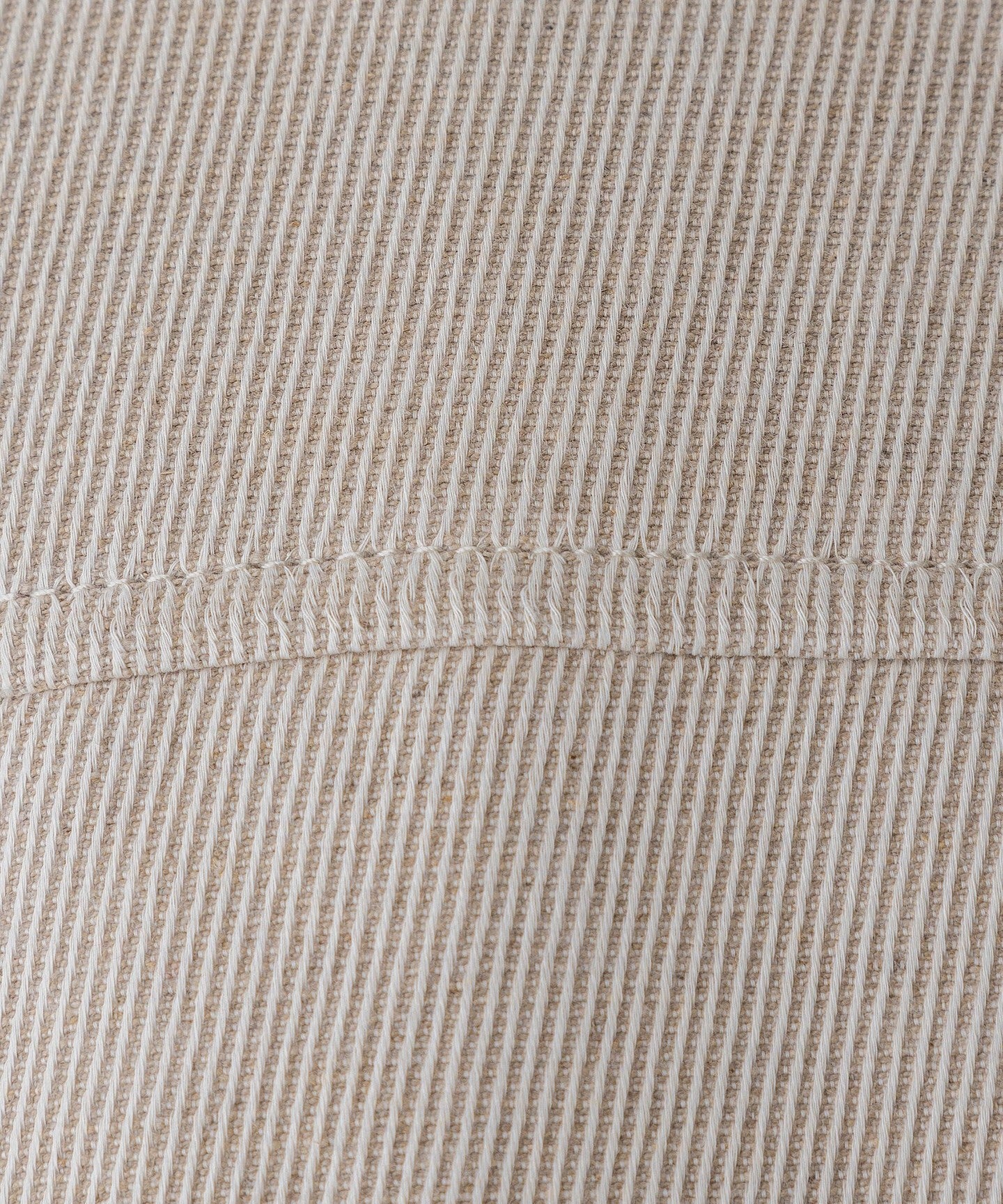79252300402-d05.jpg