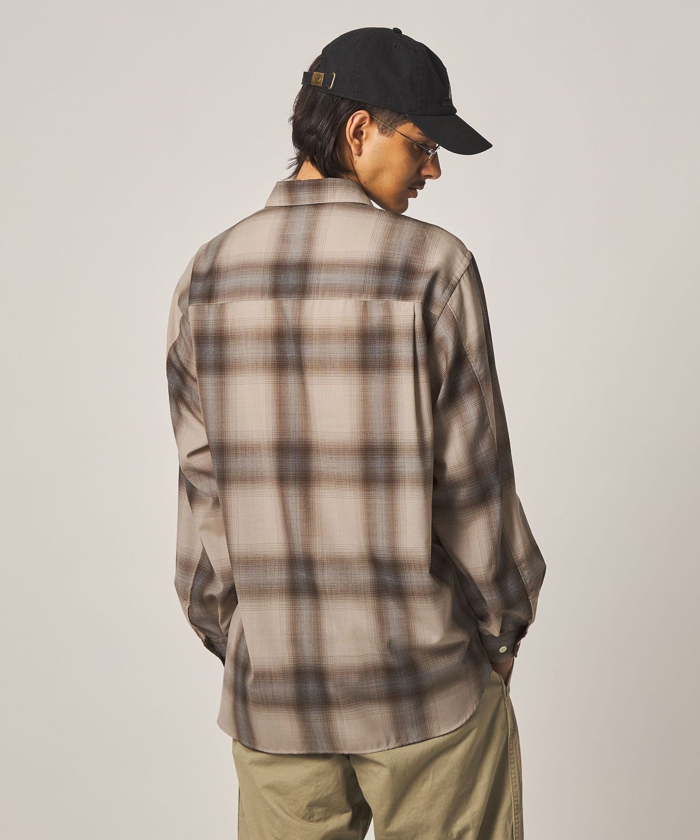 81111000018-d05.jpg