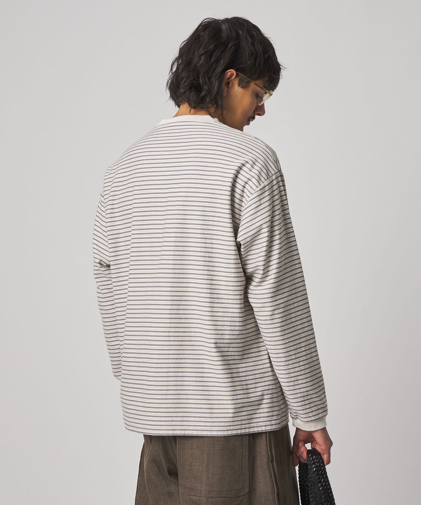 81121000007-d19.jpg