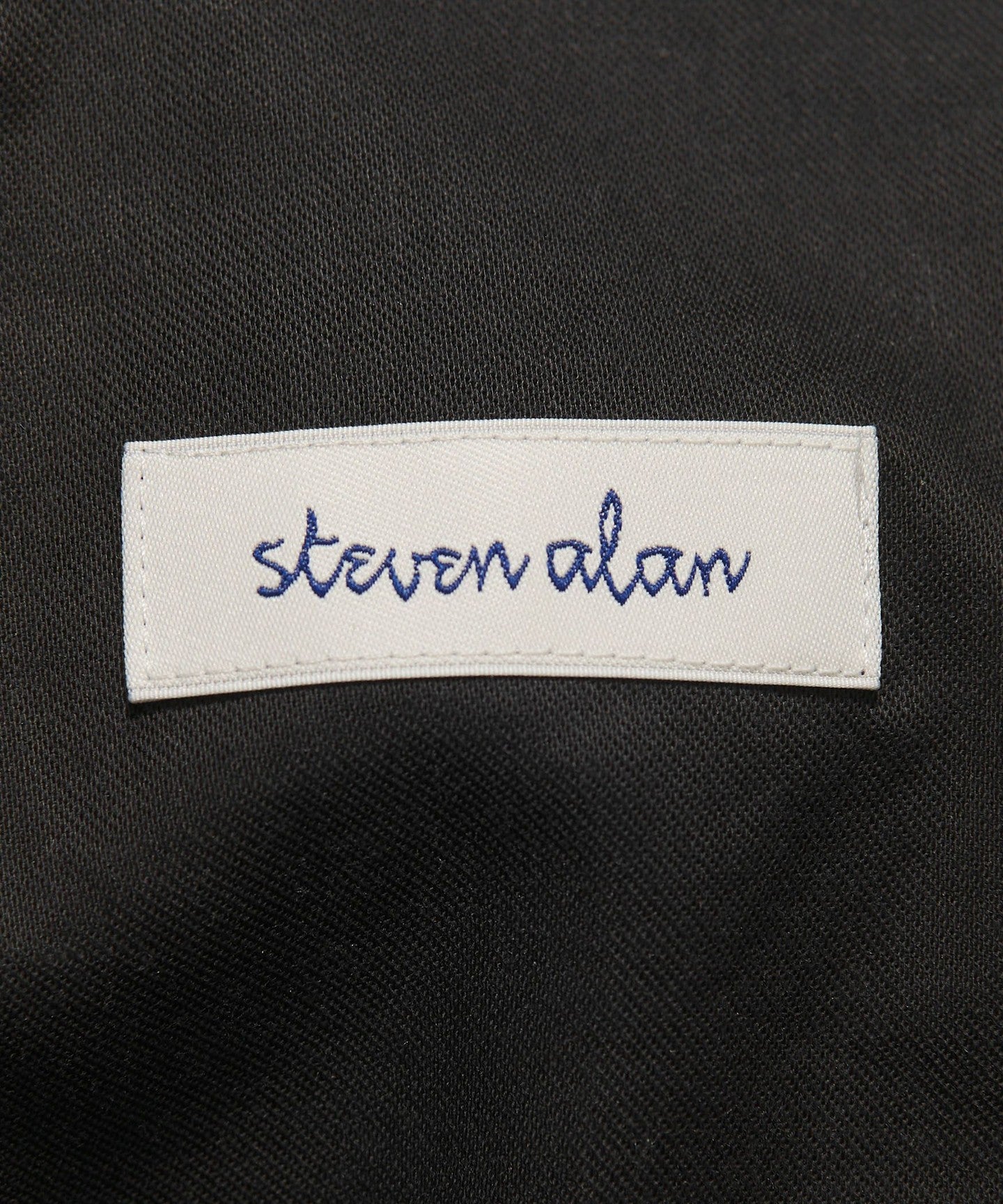 82142000032-d23.jpg