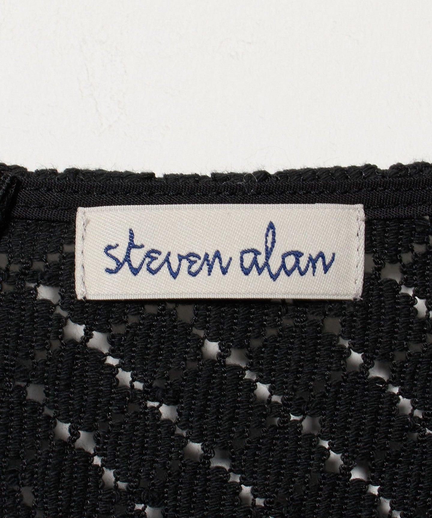 82172000022-d17.jpg