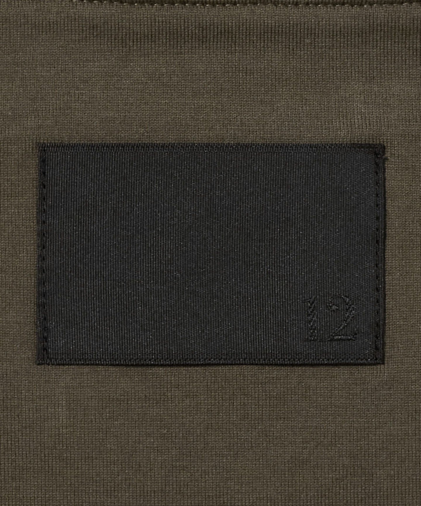 82175990488-d04.jpg