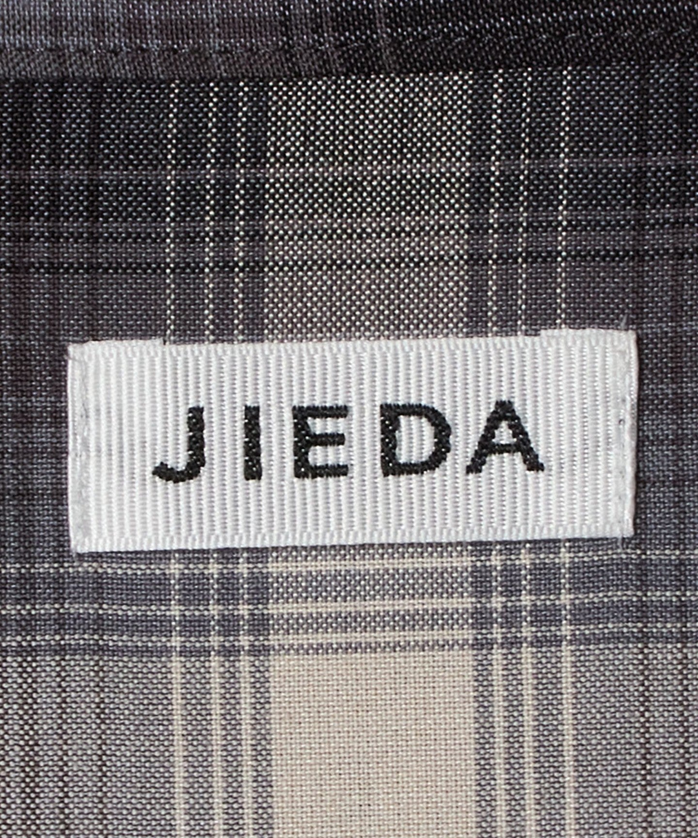 83115000016-d06.jpg