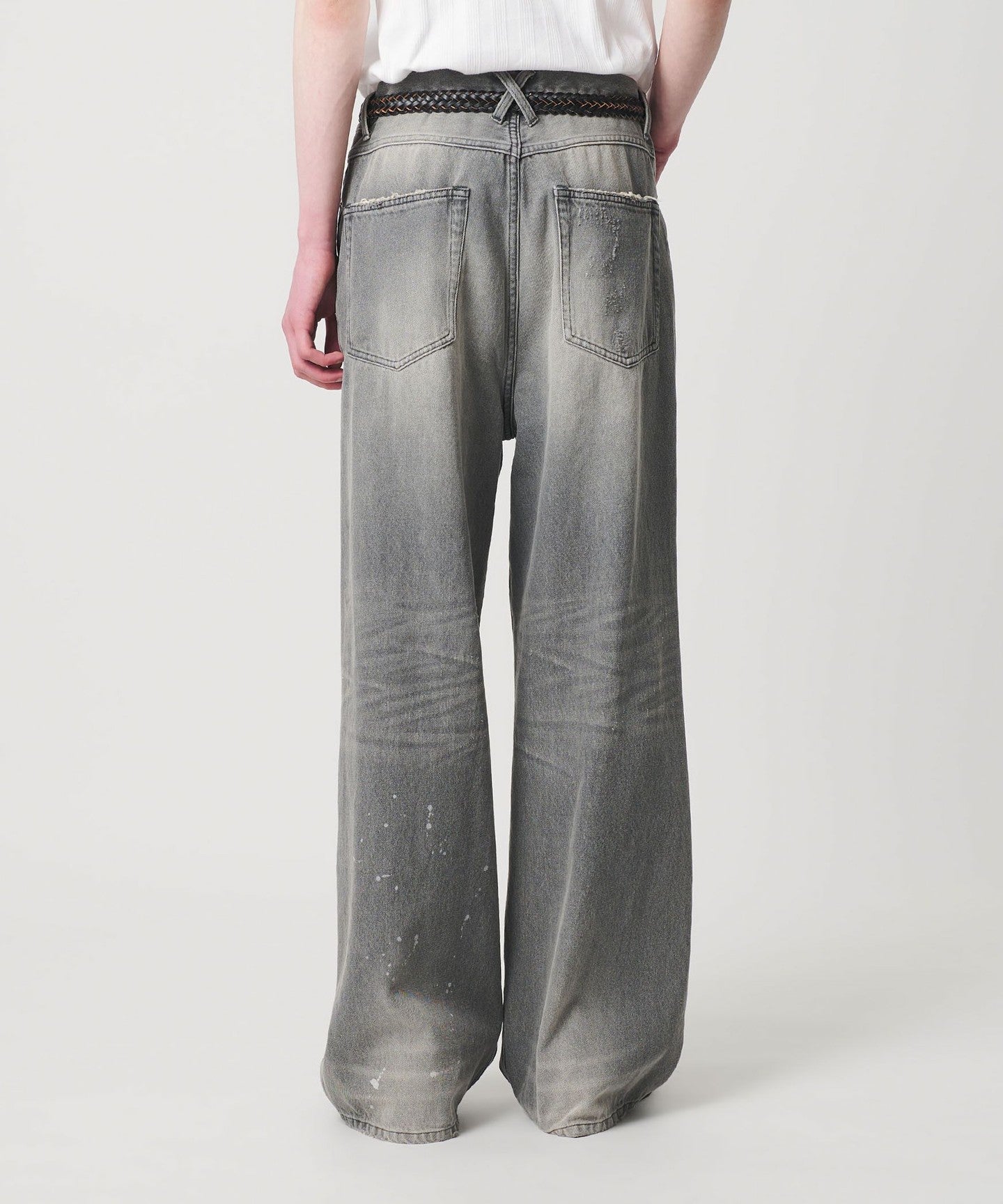 83146000013-d01.jpg