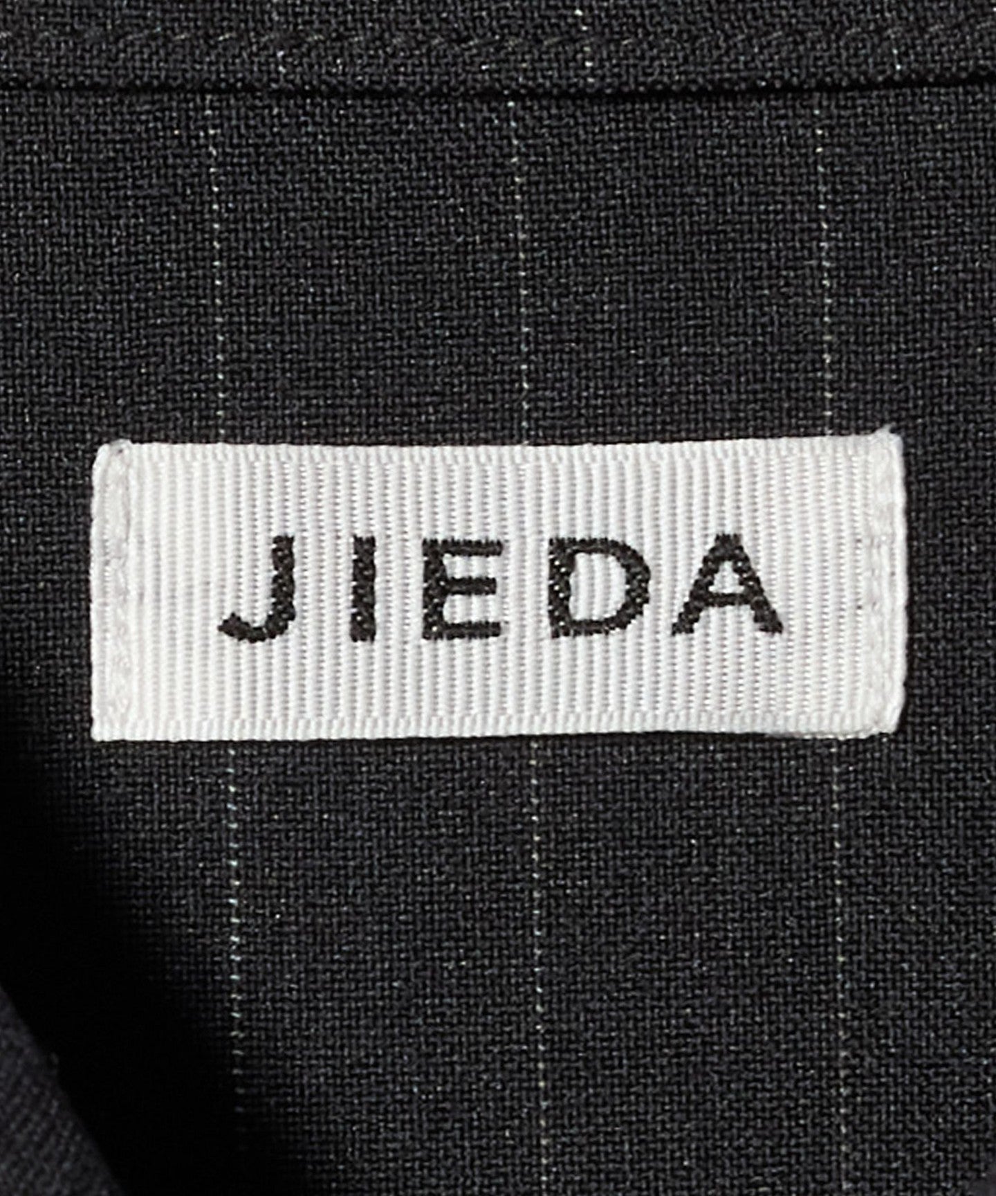 83255000029-d11.jpg