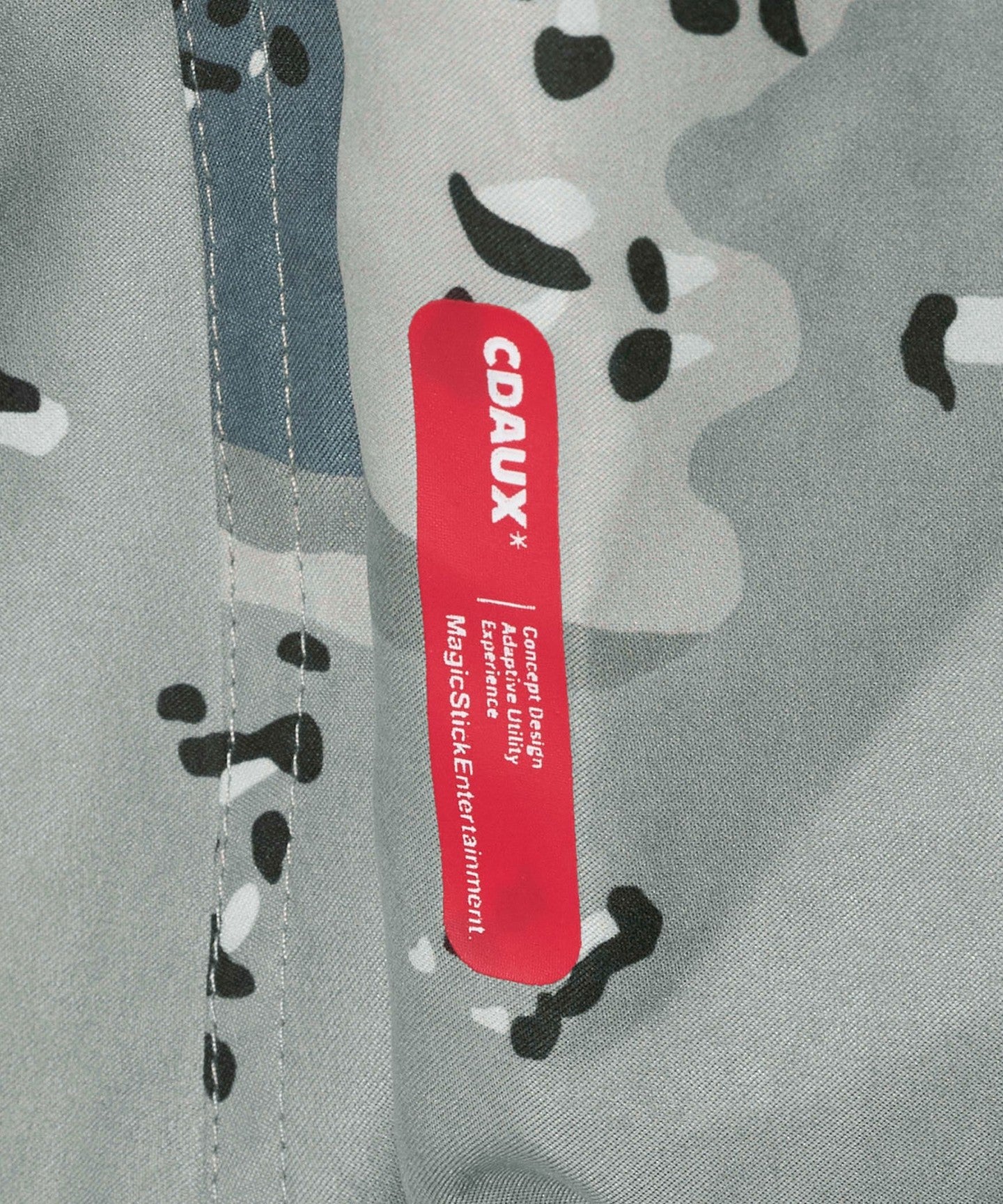 83255000035-d06.jpg