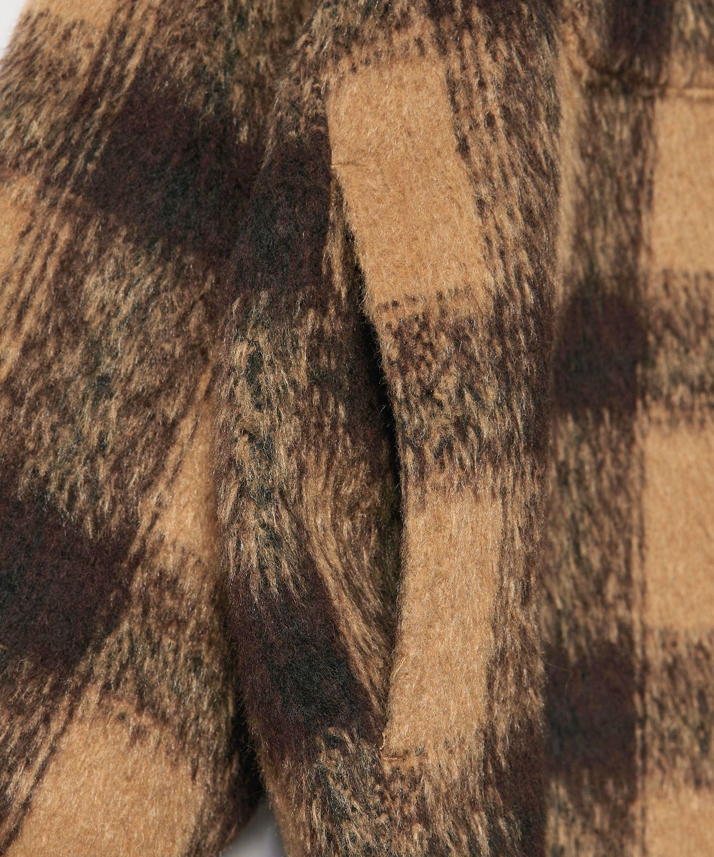 83256000001-d05.jpg