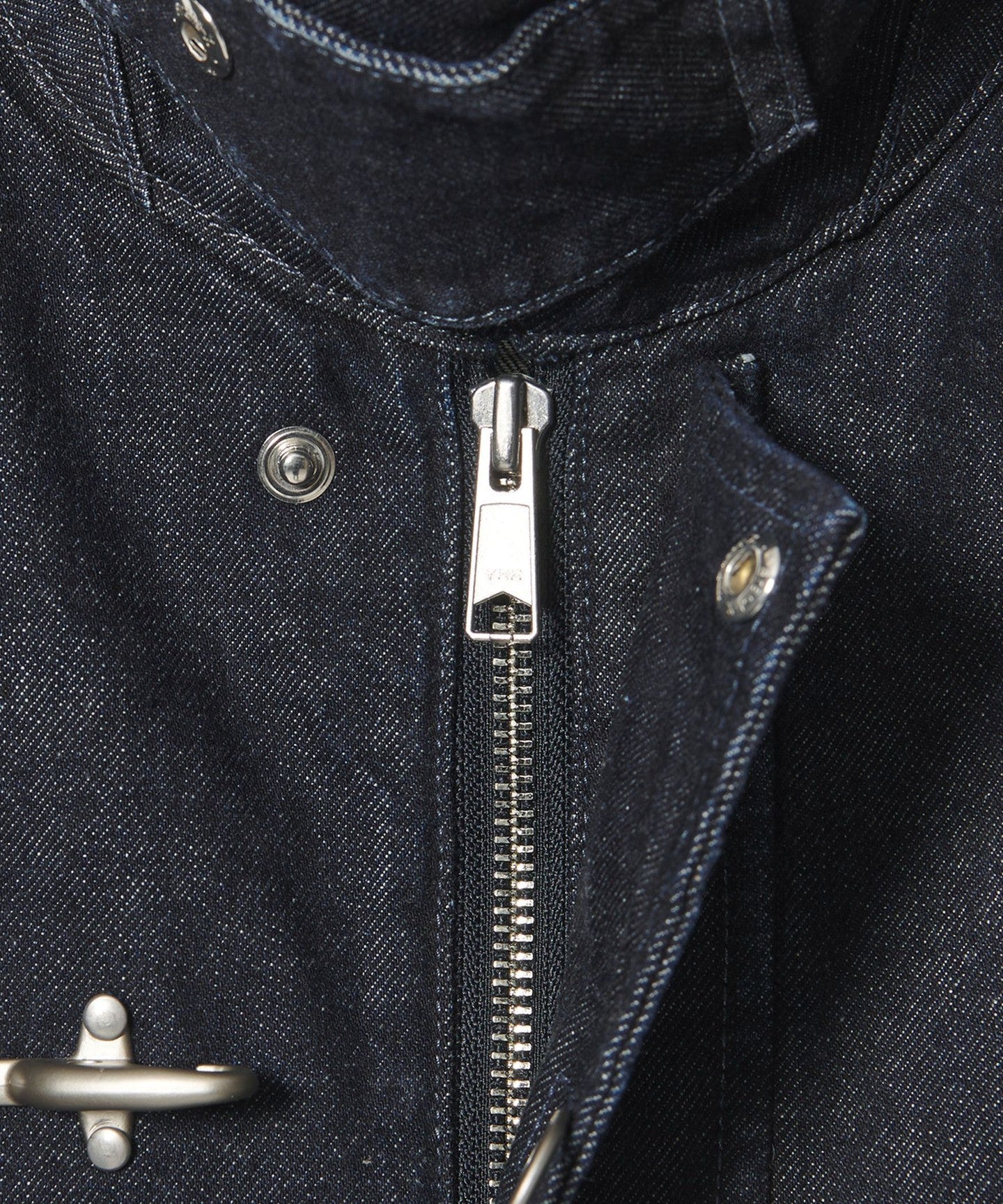 83256000004-d33.jpg