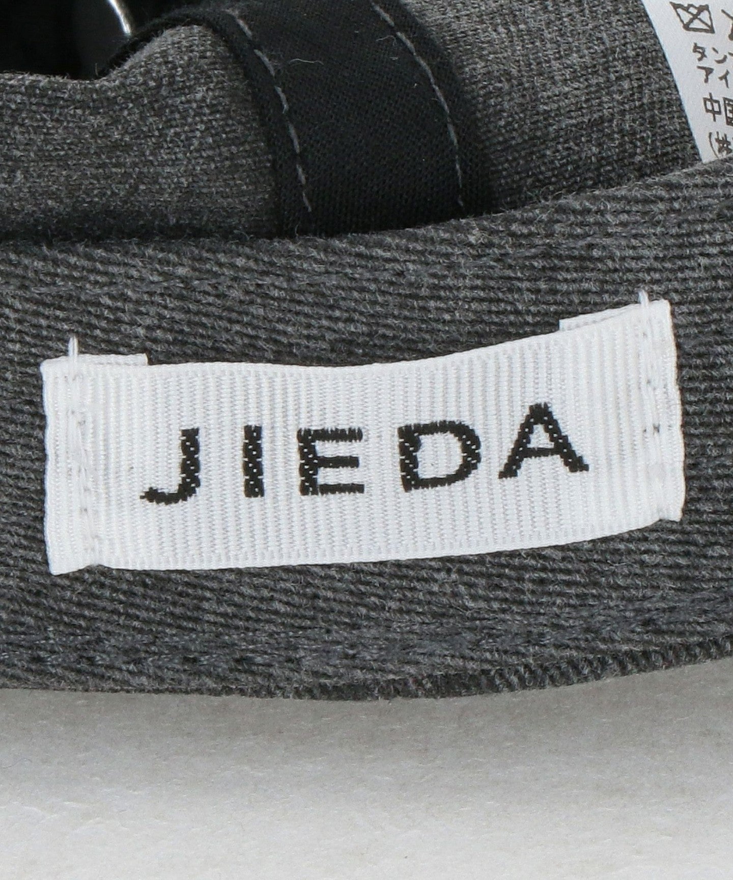 83385000016-d09.jpg