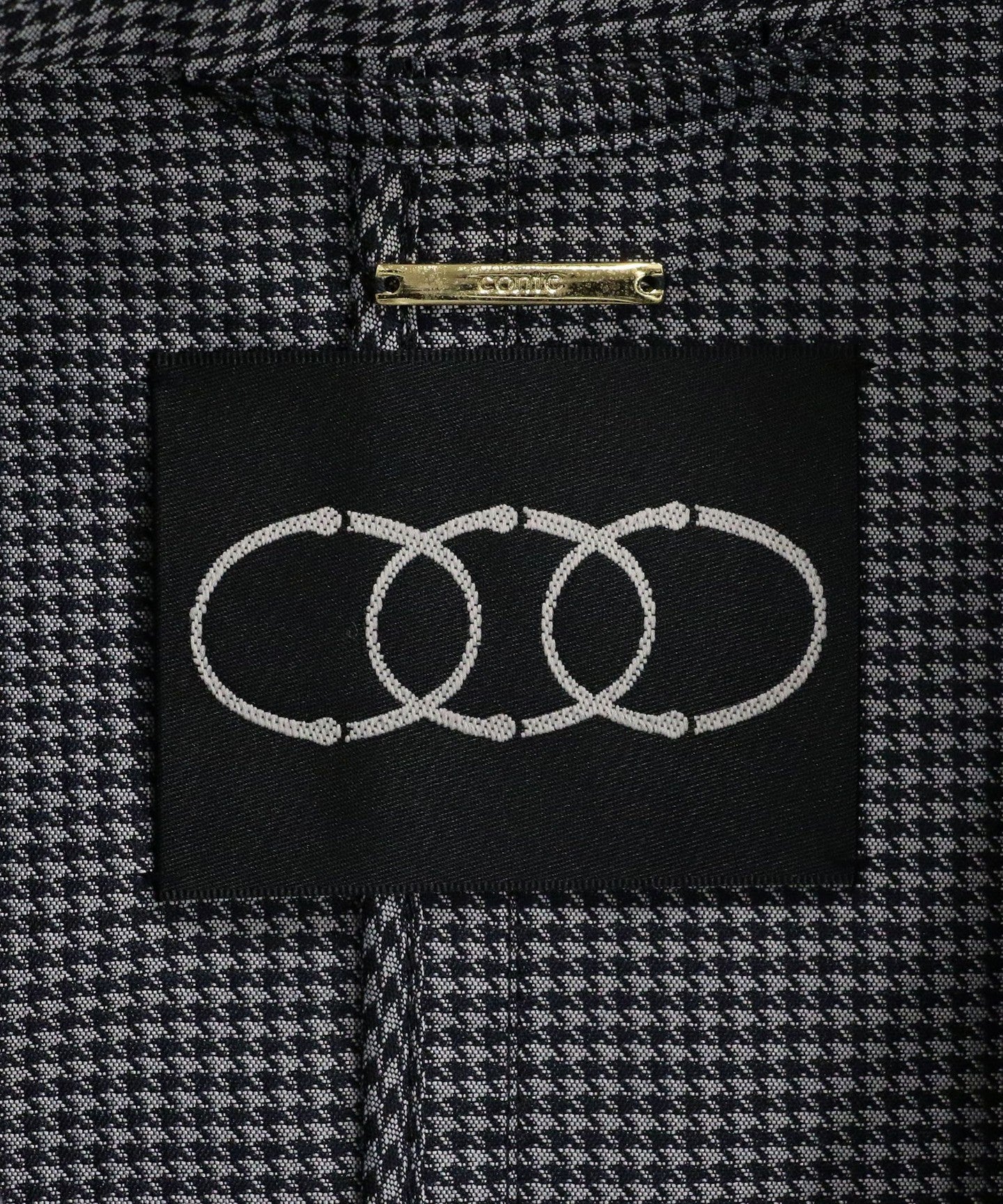 85251000013-d05.jpg
