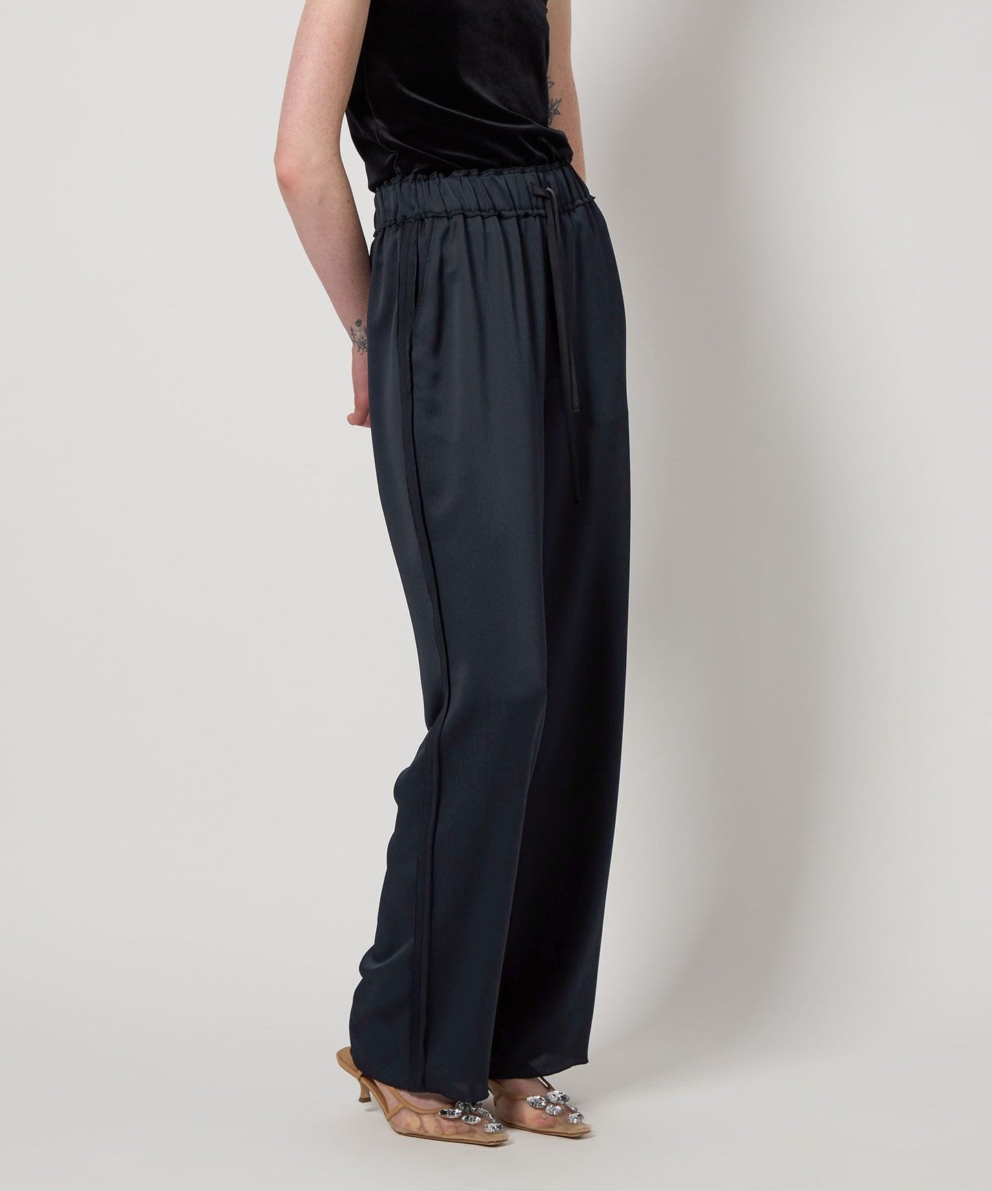 87142020148-d04.jpg