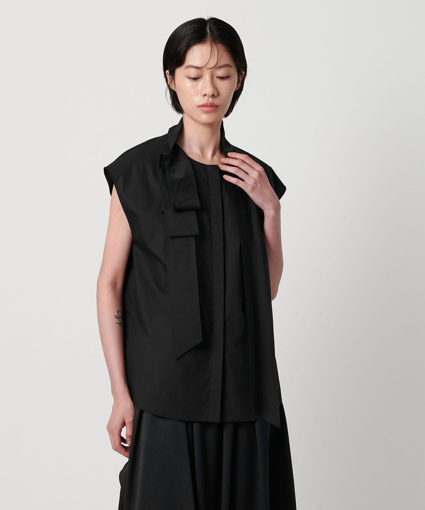 AEWEN MATOPH ] Irregular TIE ColorBLOUSE - Washable - - UNITED ARROWS