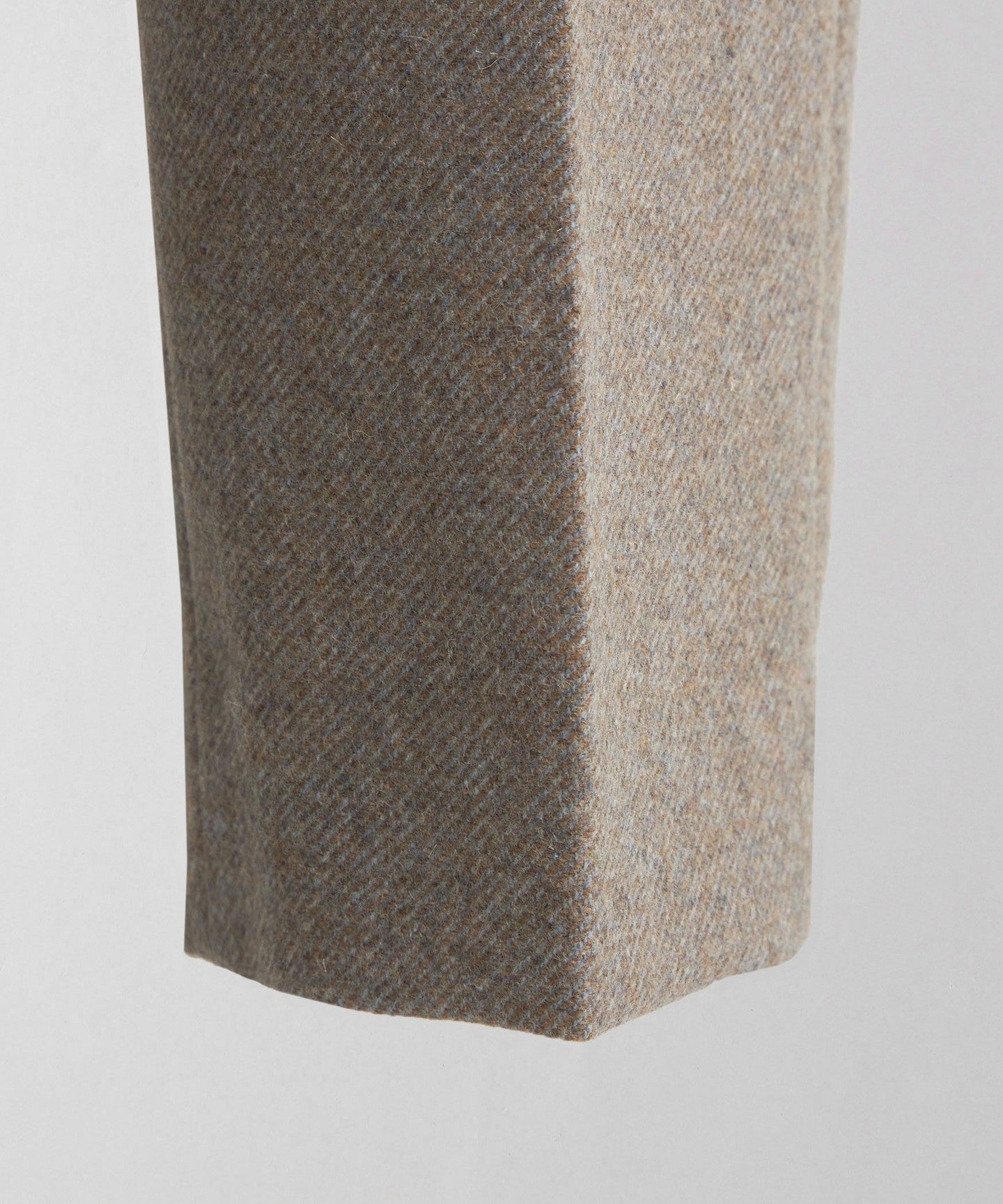 88142990145-d05.jpg