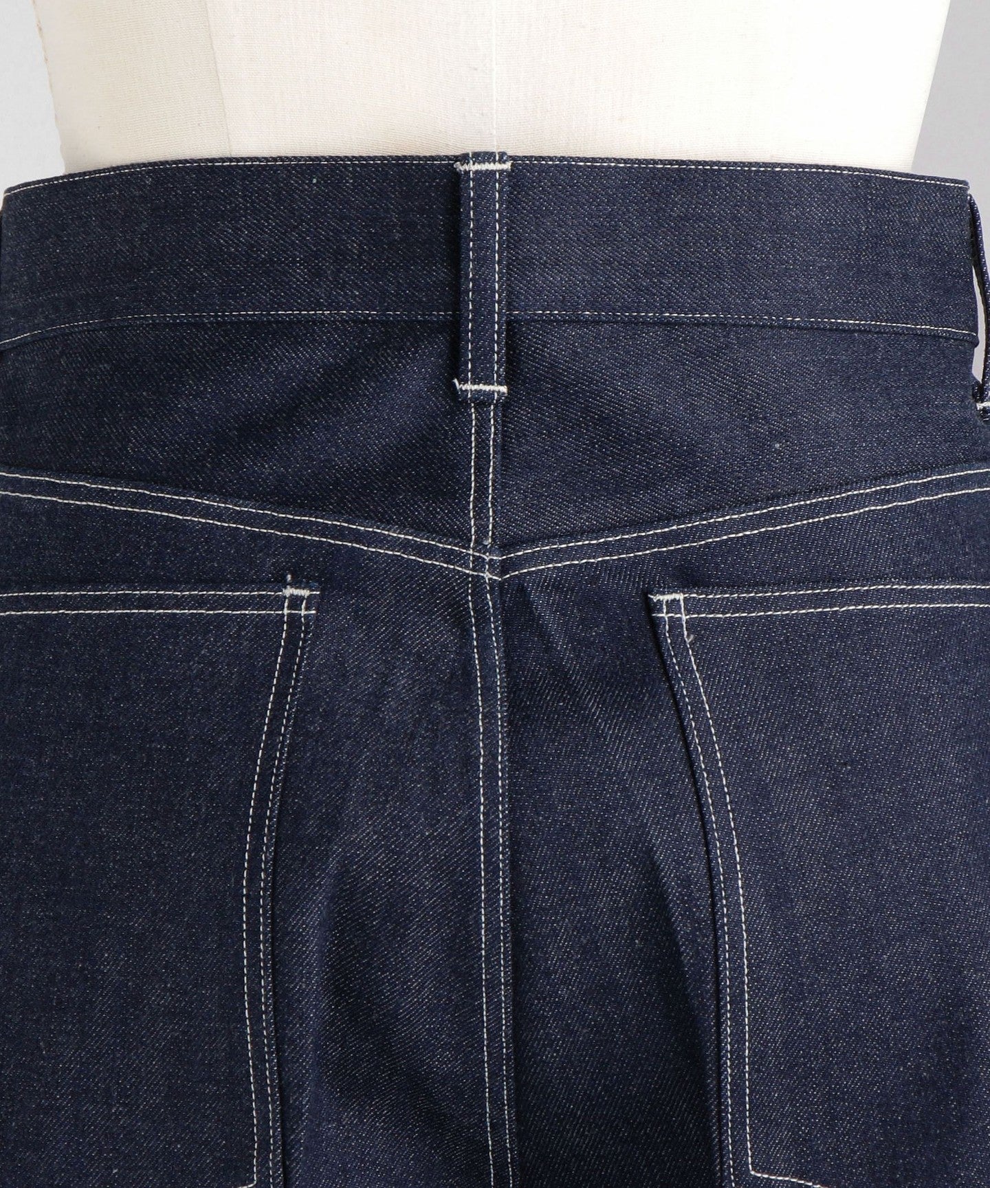 88146990028-d12.jpg
