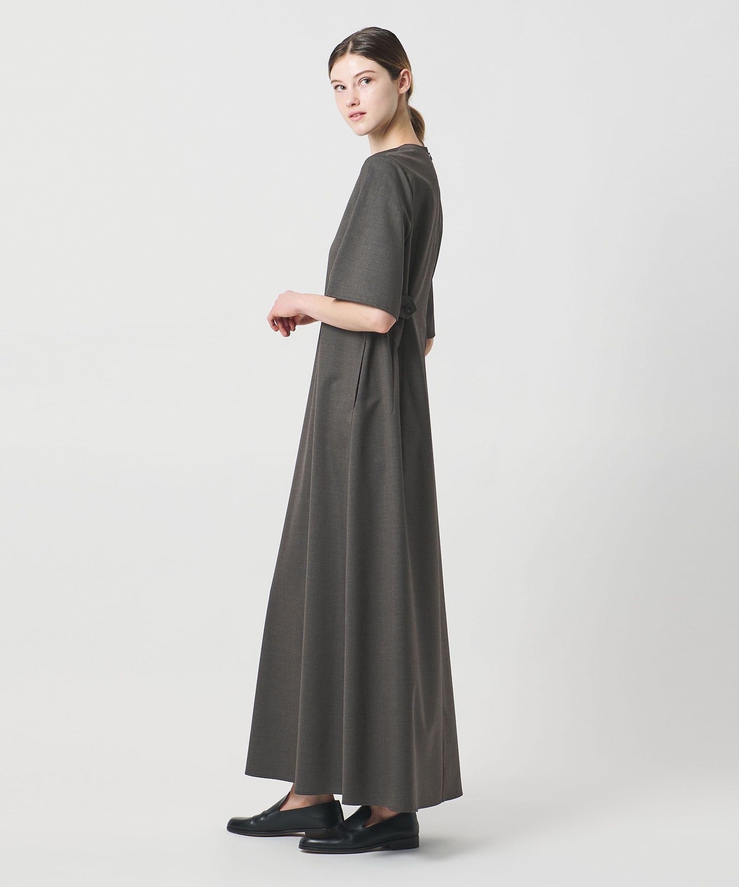 LOEFF ]Short Sleeve DRESS - UNITED ARROWS