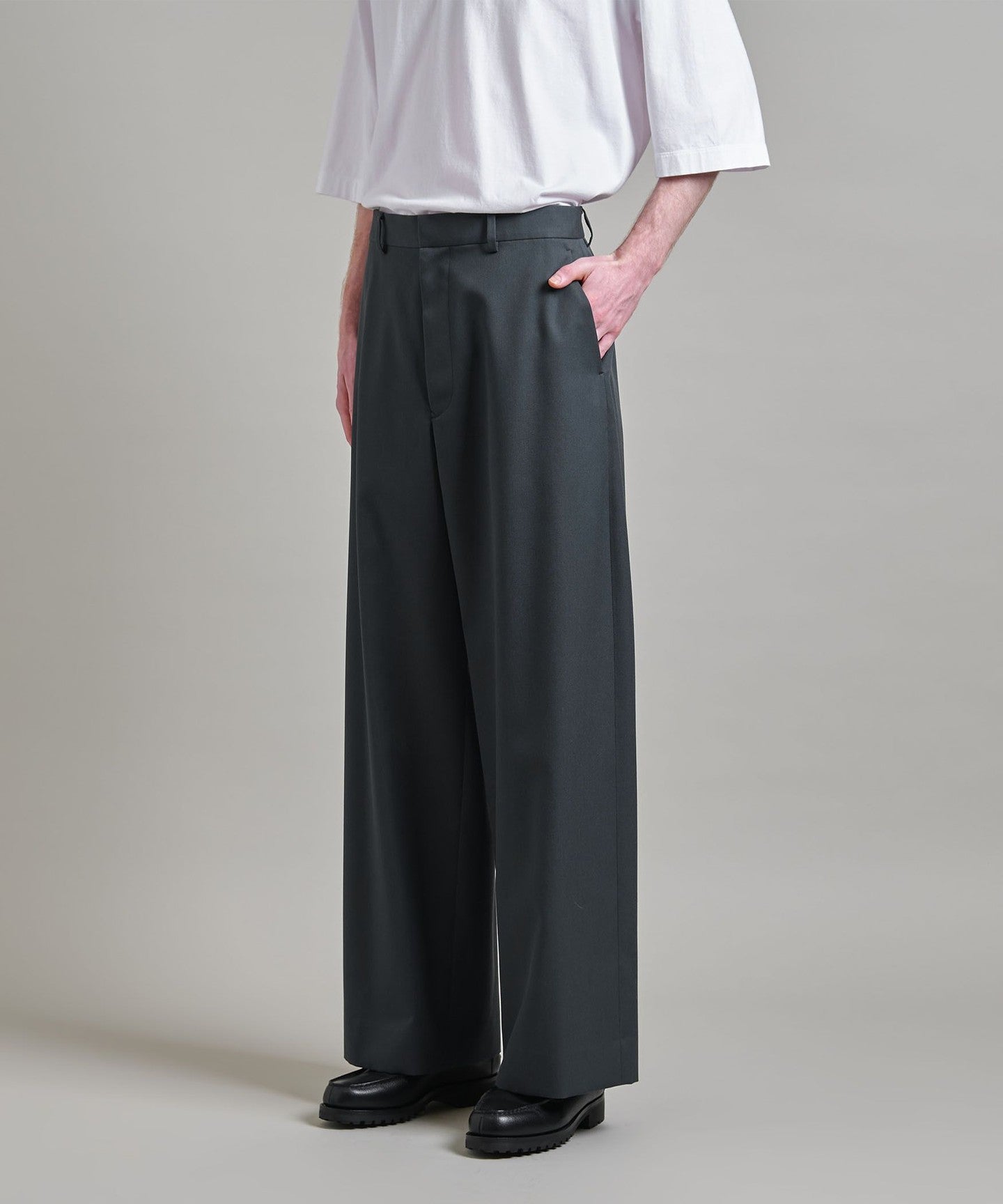 LOEFFWool Gabardine Wide PANTS MEN 'S - UNITED ARROWS