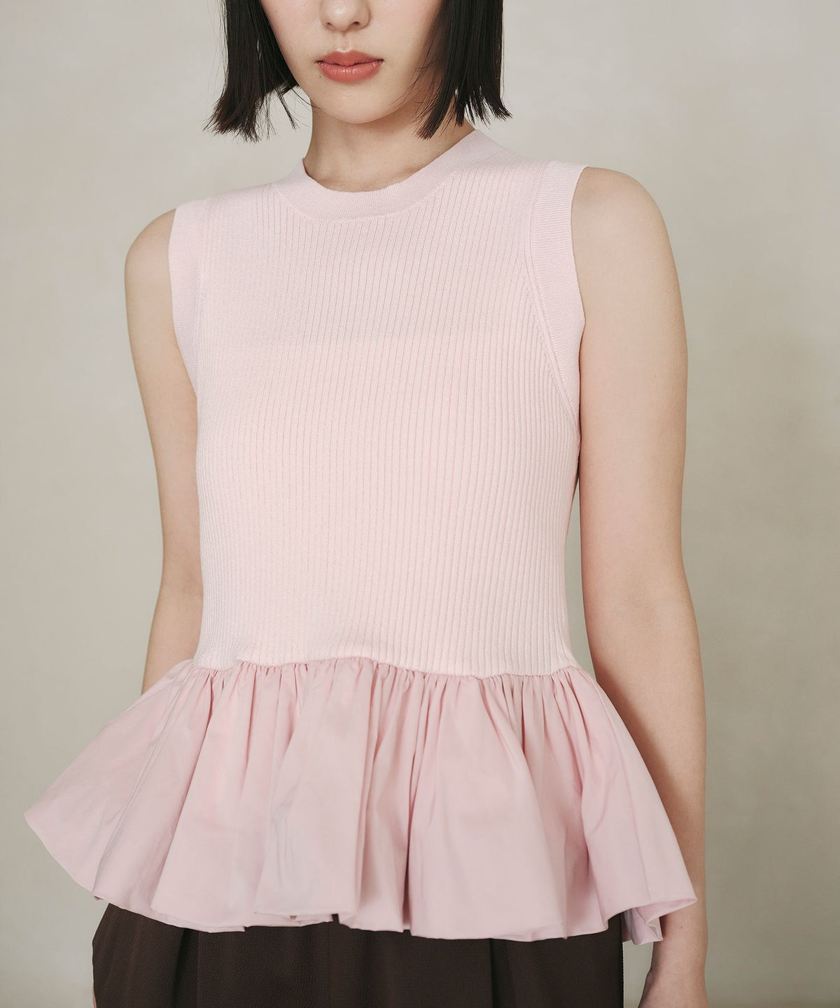 <EMMEL REFINES> EM Mixed Media Balloon Hem Sleeveless Knit Top