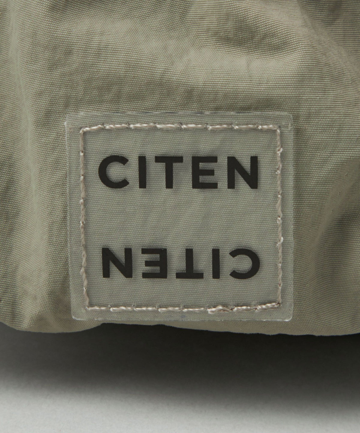 ＜CITEN＞CITEN褶皱大号单肩包