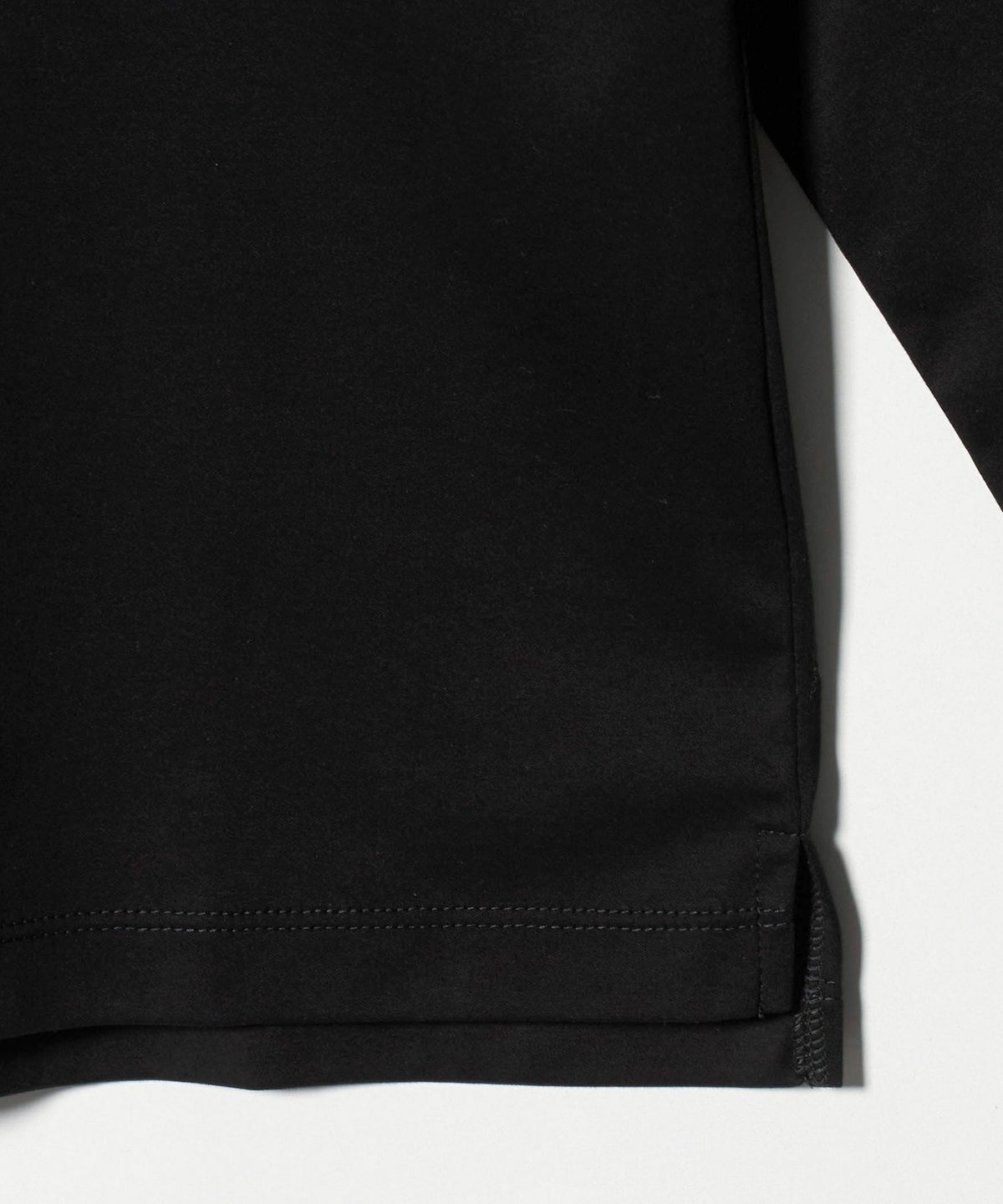 ＜nomiamo＞ Top en maille à col rond et manches longues