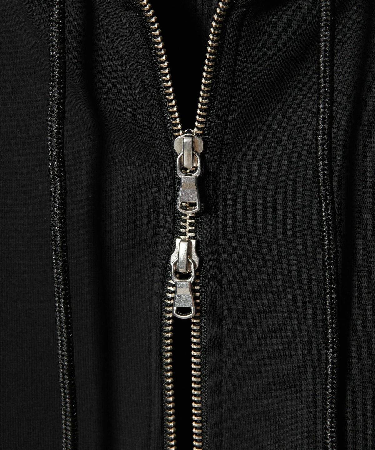 【WARDROBE SMART】Sudadera con capucha con cremallera de doble punto/Combinable con conjunto