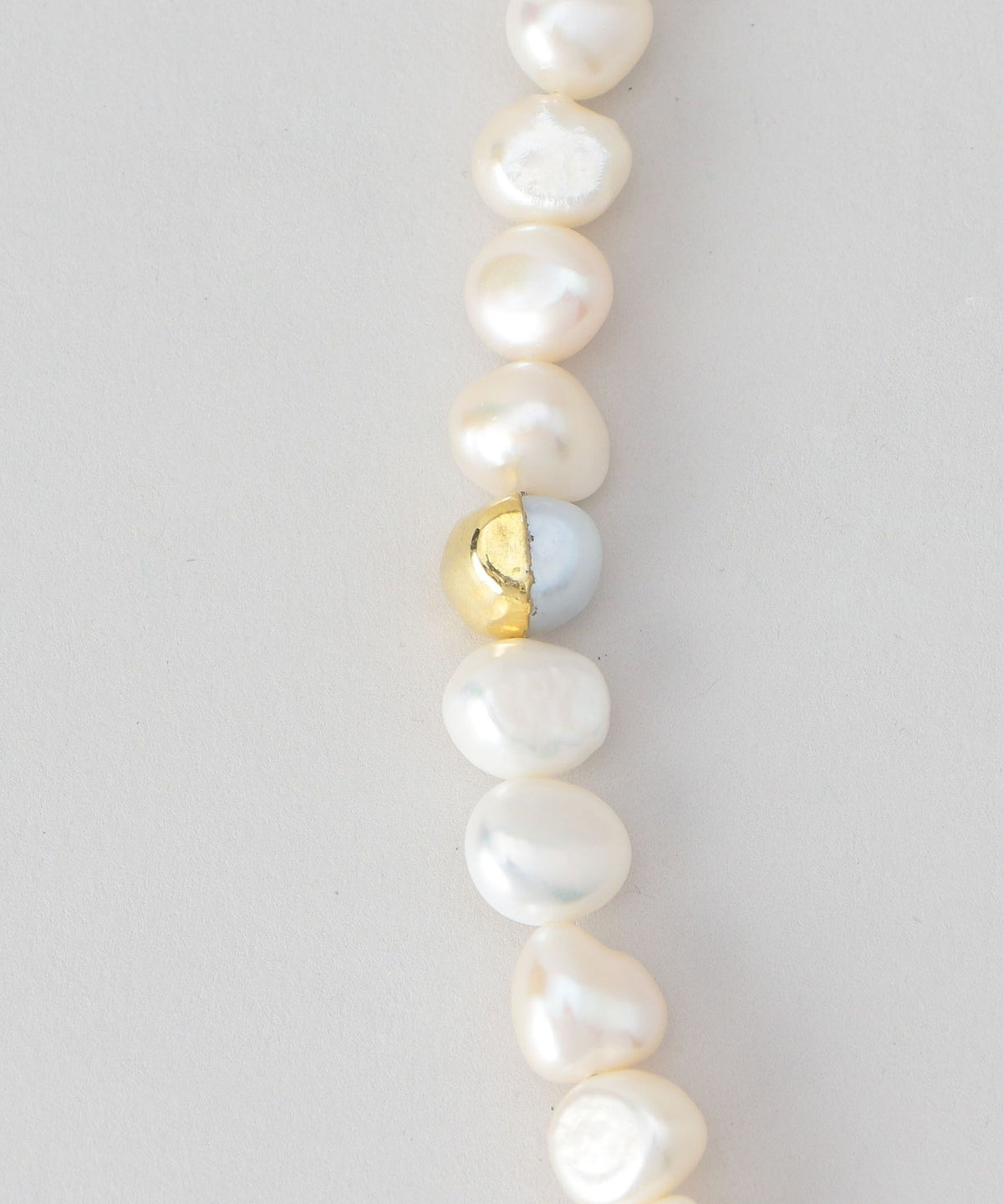 <PREEK>BROQUE PEARL LARIAT NECKLACE