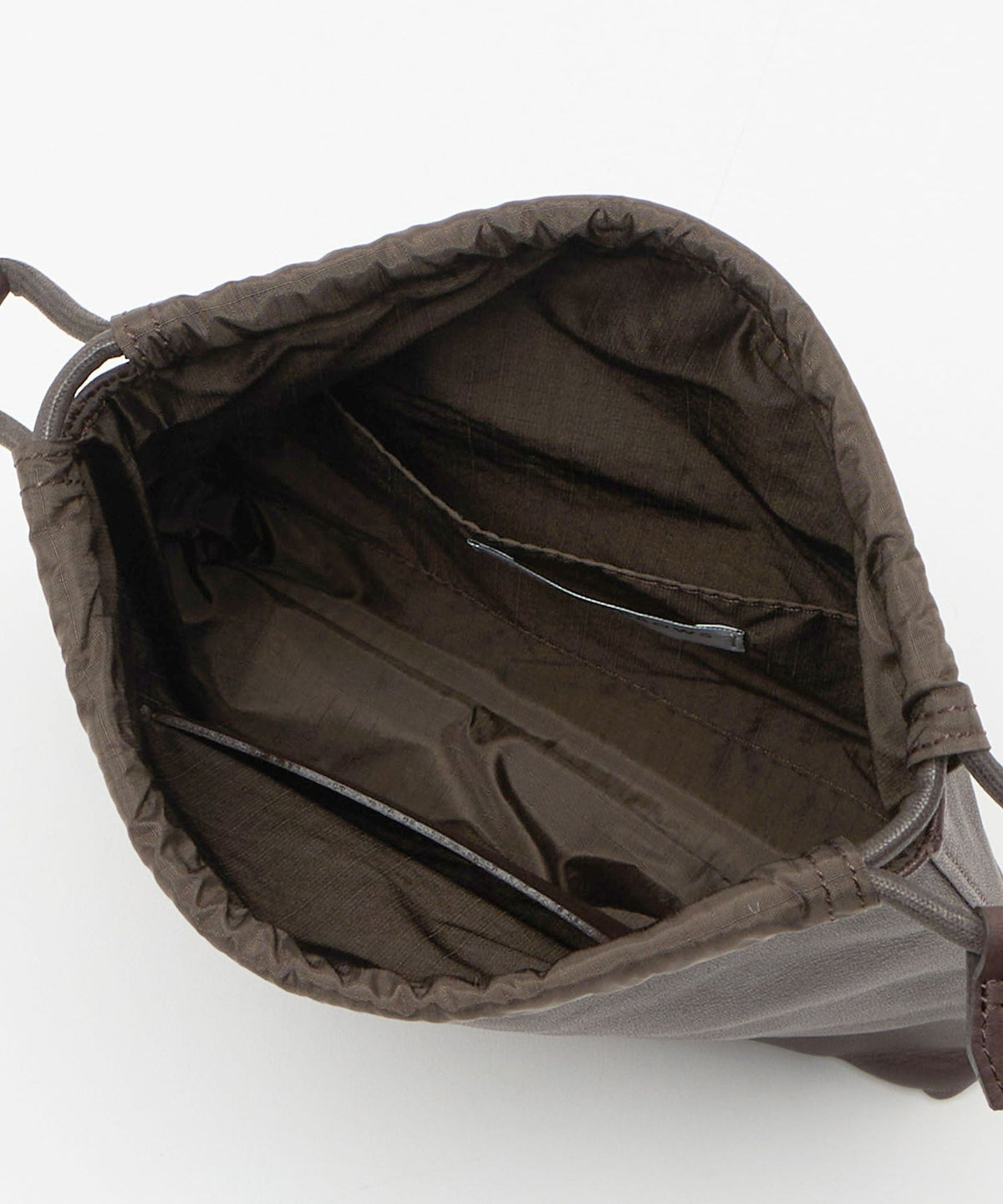 UNFINISHED LEATHER/抽绳包