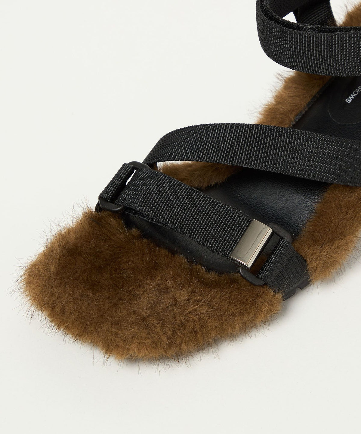<SY> Metal Heel Faux Fur Sandals 50↑