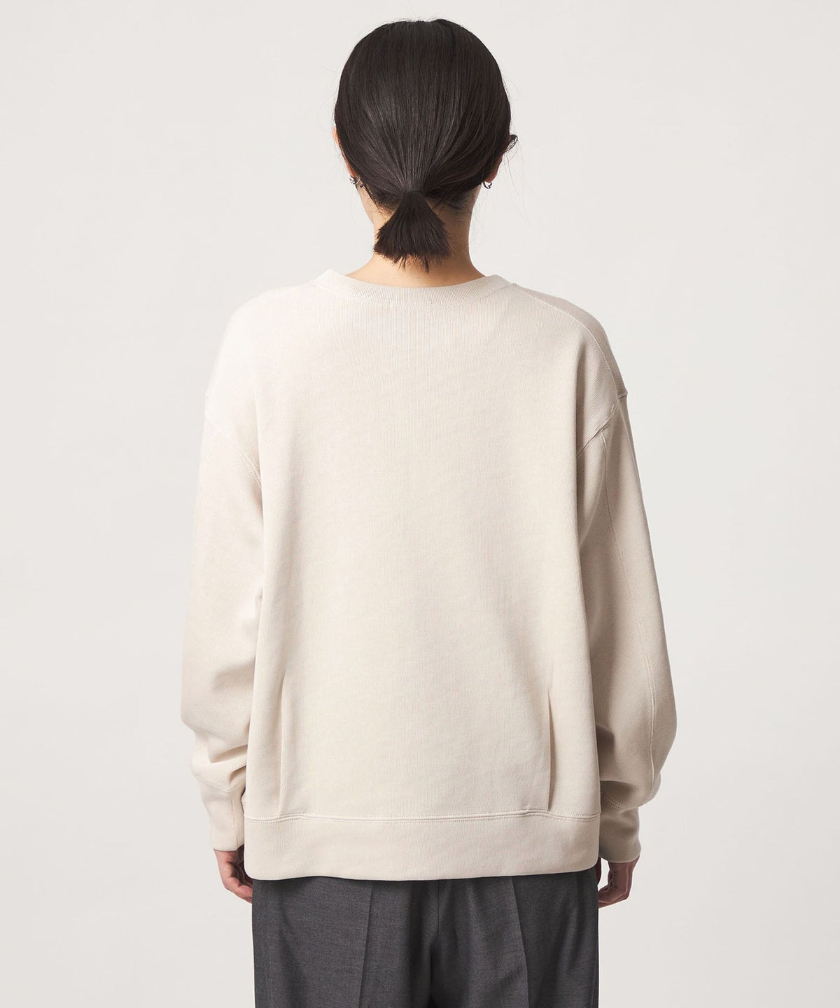 【线上限定】＜at ease＞双面V领套头衫
