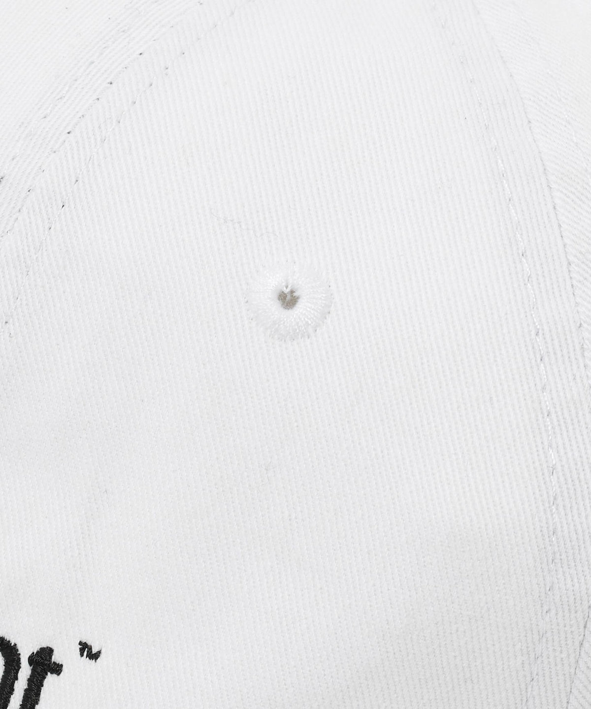 <DIFFERENT> Logo-Cap