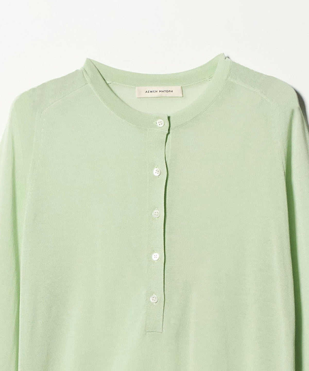 ＜AEWEN MATOPH＞シアーヘンリーネックニット ‐ ウォッシャブル ‐
