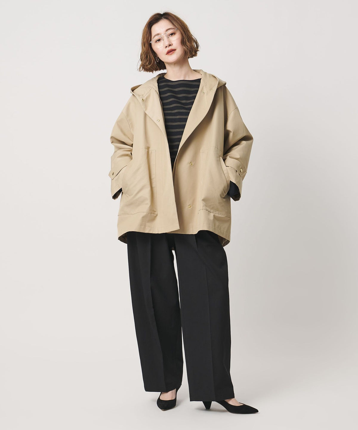 <conte> Hooded Short Coat