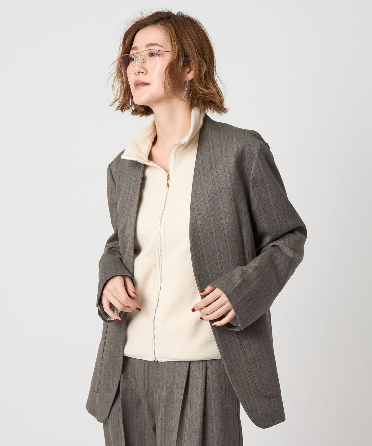 <conte> Striped Herringbone Collarless Jacket